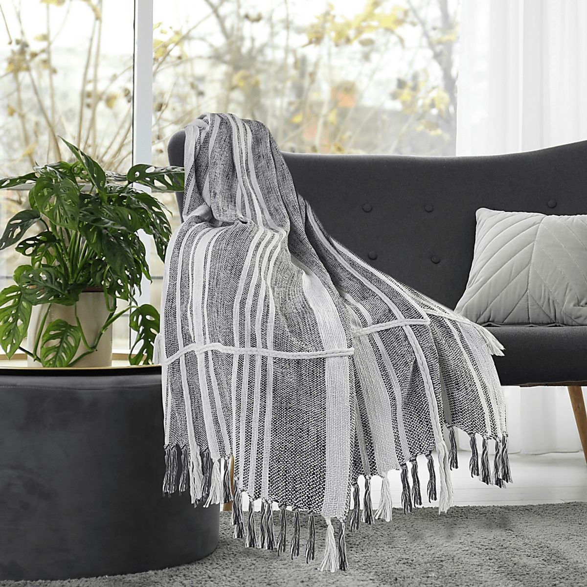 Oxwell Gray Throw Blanket | Rooms to Go