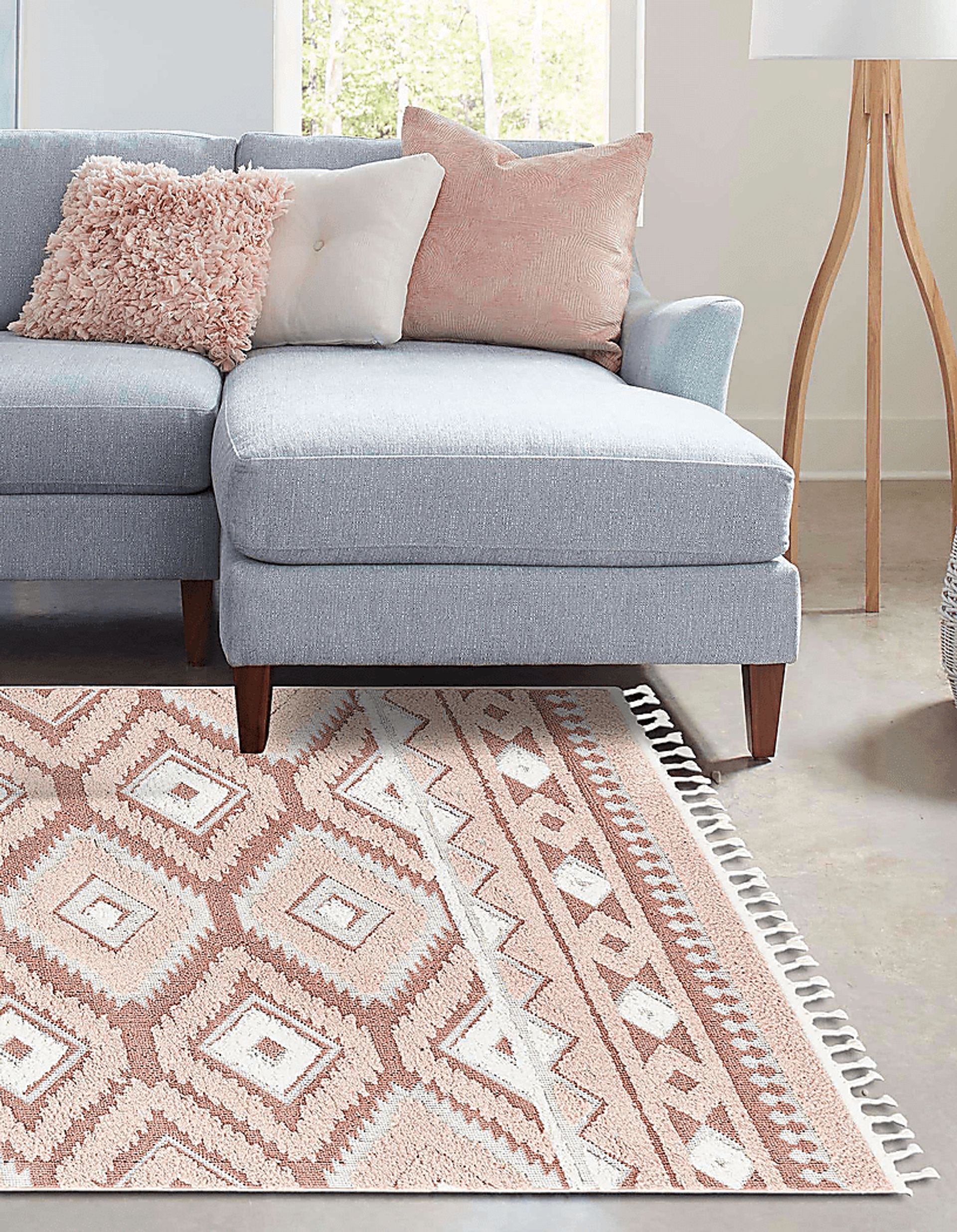Paari Pink 5'3 x 8' Rug - Image 3