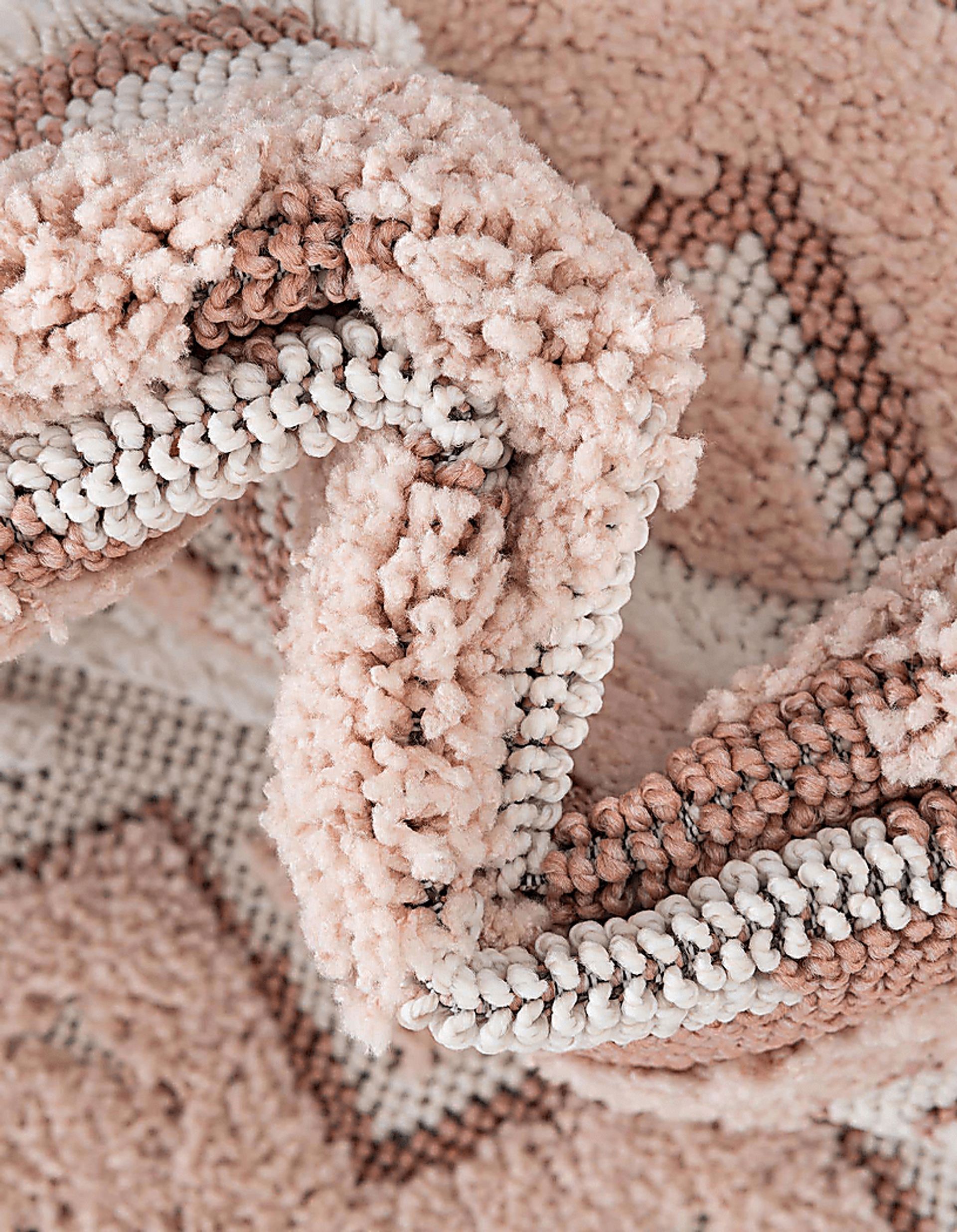 Paari Pink 5'3 x 8' Rug - Image 6