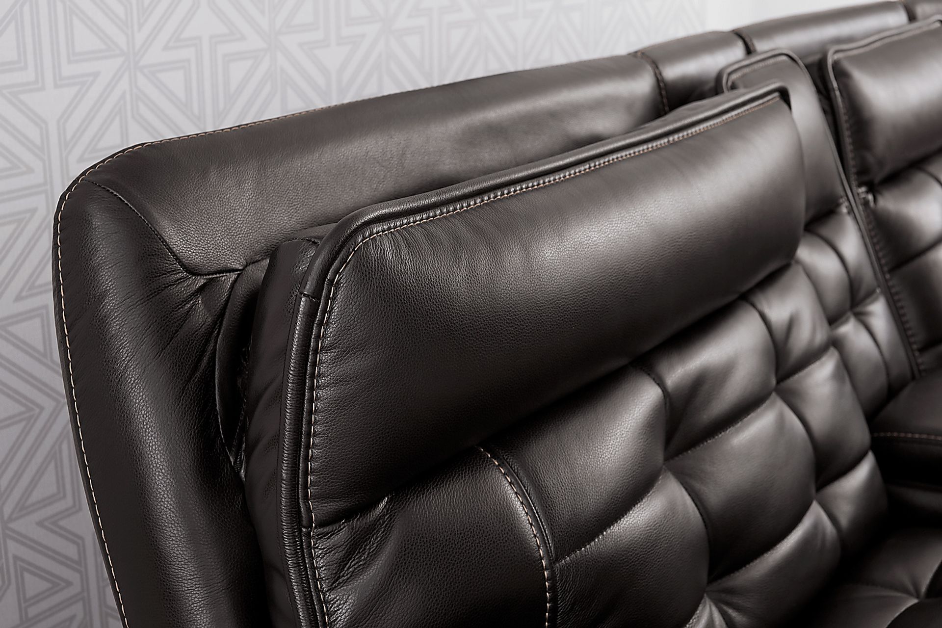 Pacific Heights Black Cherry Leather 6 Pc Dual Power Reclining Sectional - Image 4