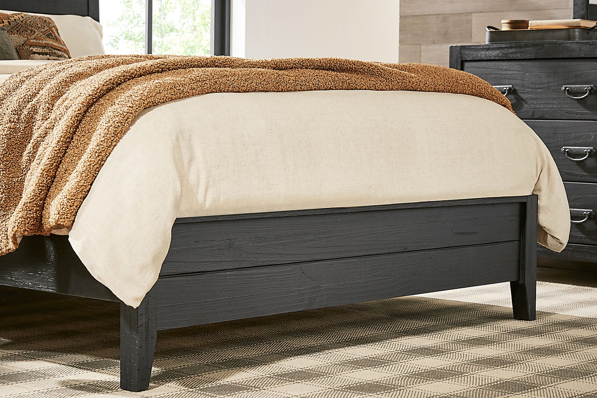 Palm Grove Black 5 Pc Queen Panel Bedroom - Image 5