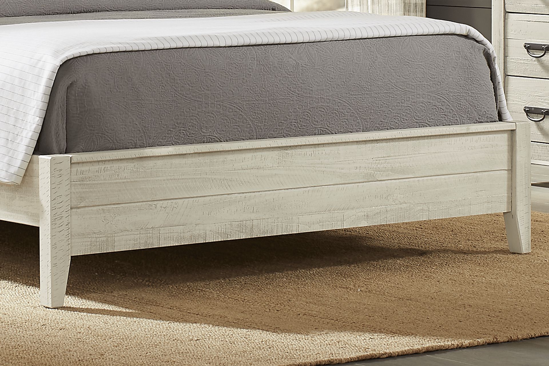 Palm Grove White 3 Pc Queen Panel Bed - Image 4