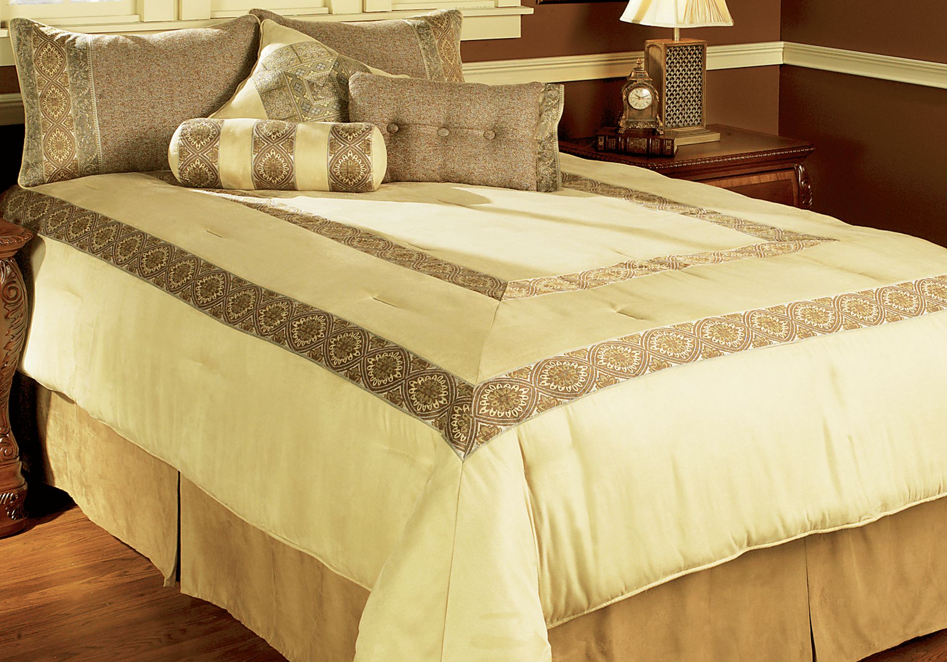 Palomino 7 Pc King Linens Set - Image 1