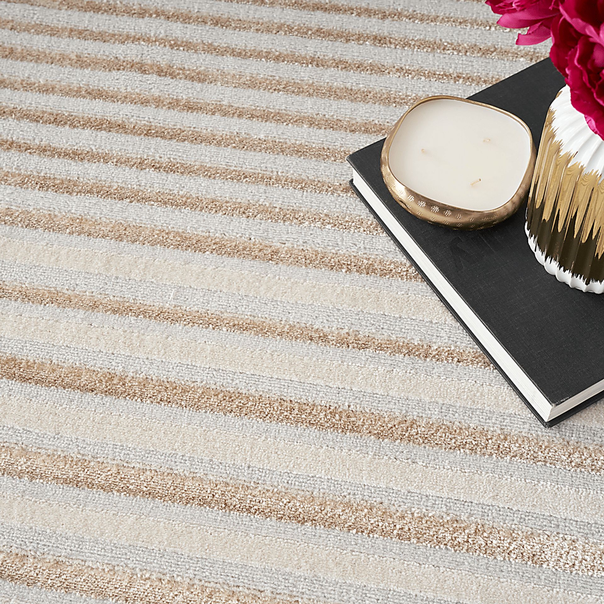 Paphi Beige/Silver 9' x 12' Rug - Image 4
