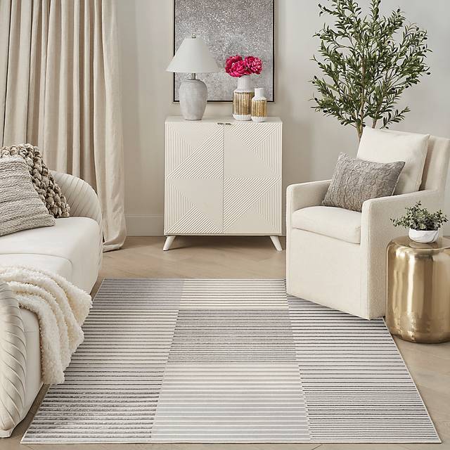 Paphi Silver/Gray 5'3 x 7'3 Rug - Thumbnail - Image 4