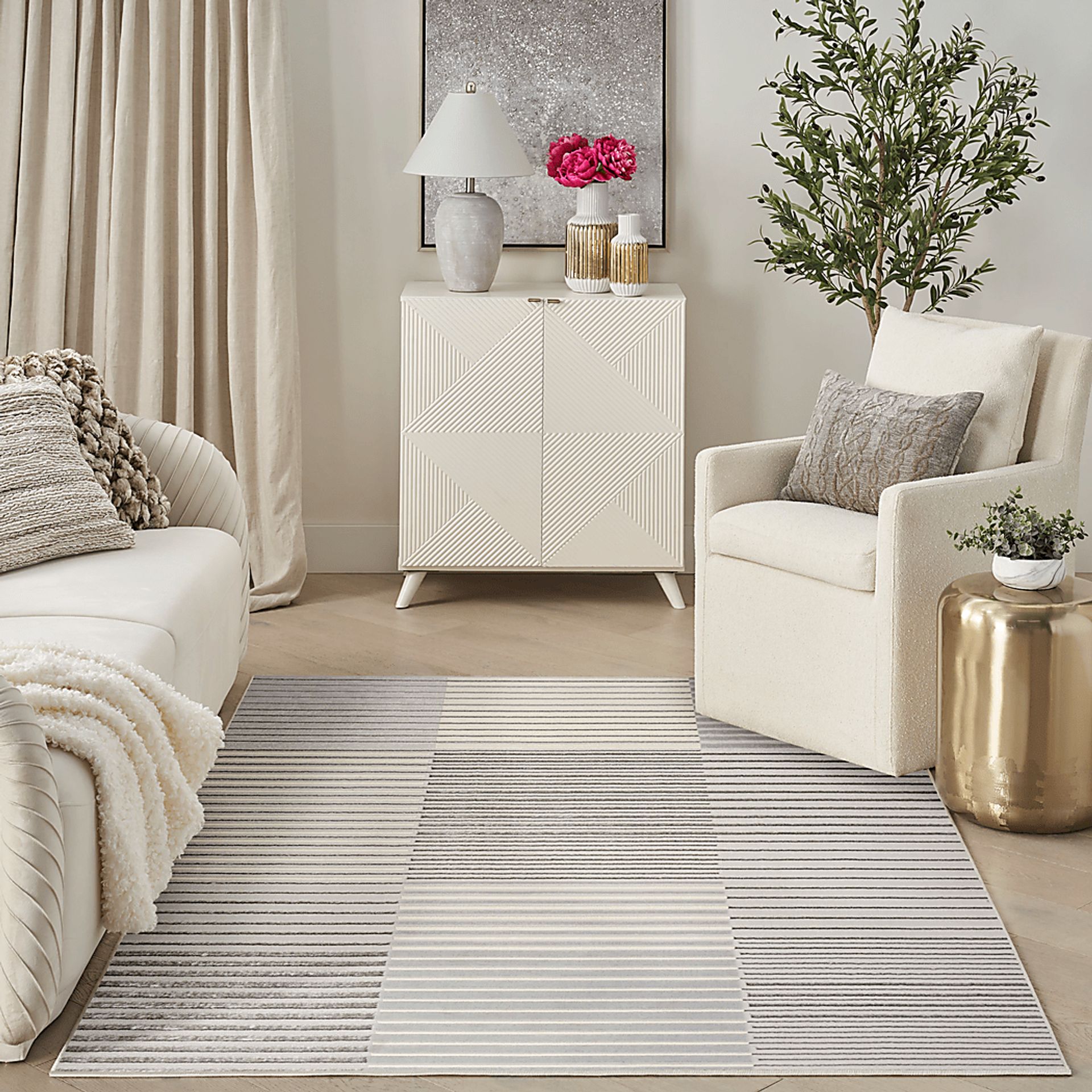 Paphi Silver/Gray 5'3 x 7'3 Rug - Image 4
