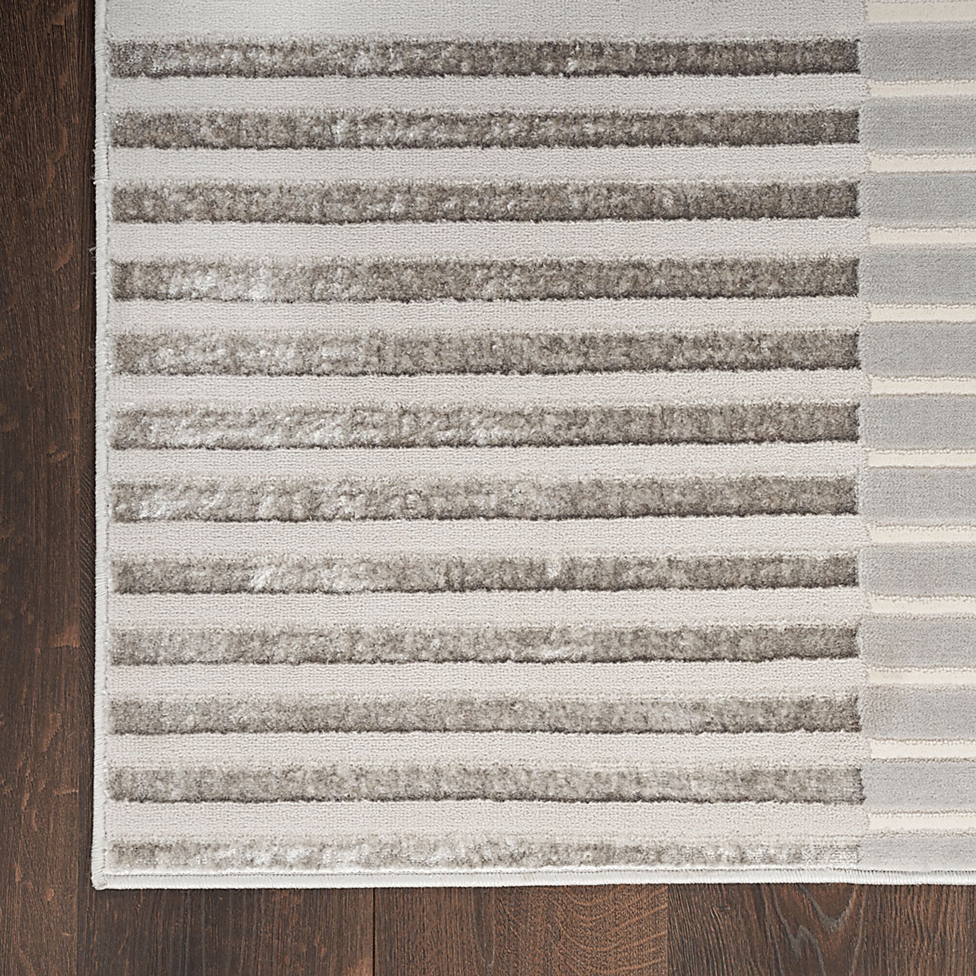 Paphi Silver/Gray 7'10 x 9'10 Rug - Image 5