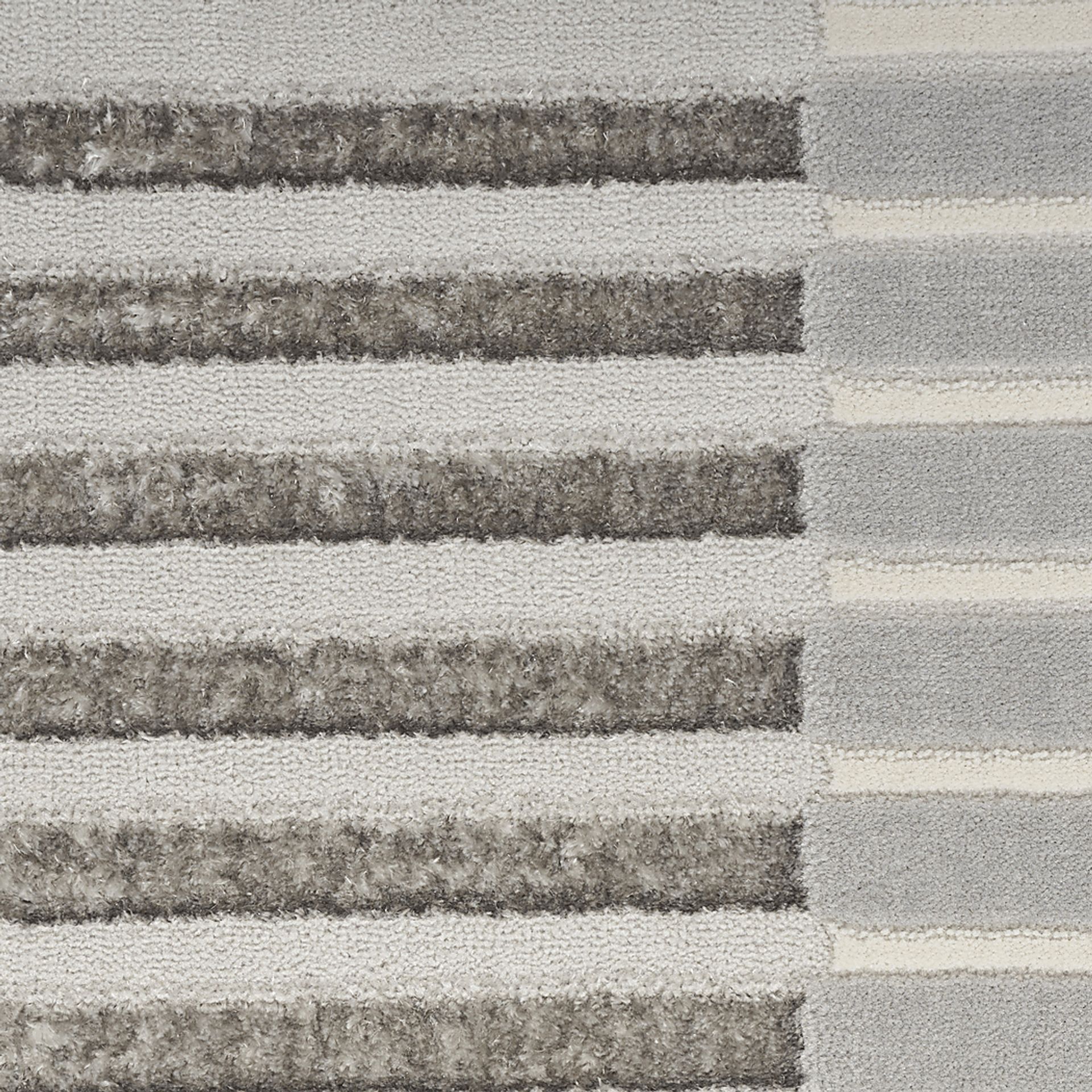 Paphi Silver/Gray 7'10 x 9'10 Rug - Image 9