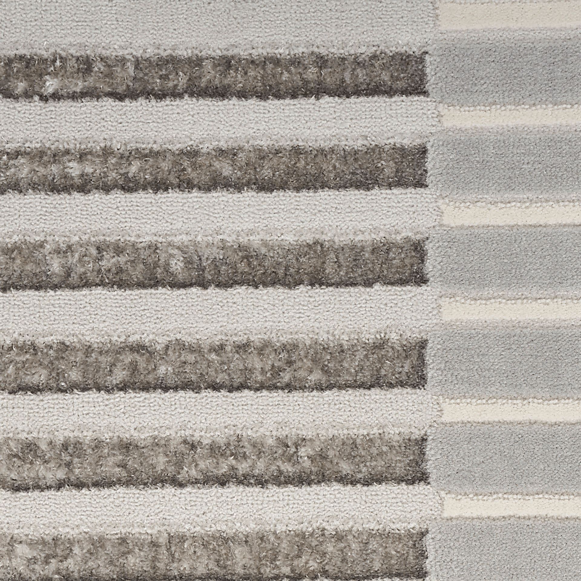 Paphi Silver/Gray 9' x 12' Rug - Image 9