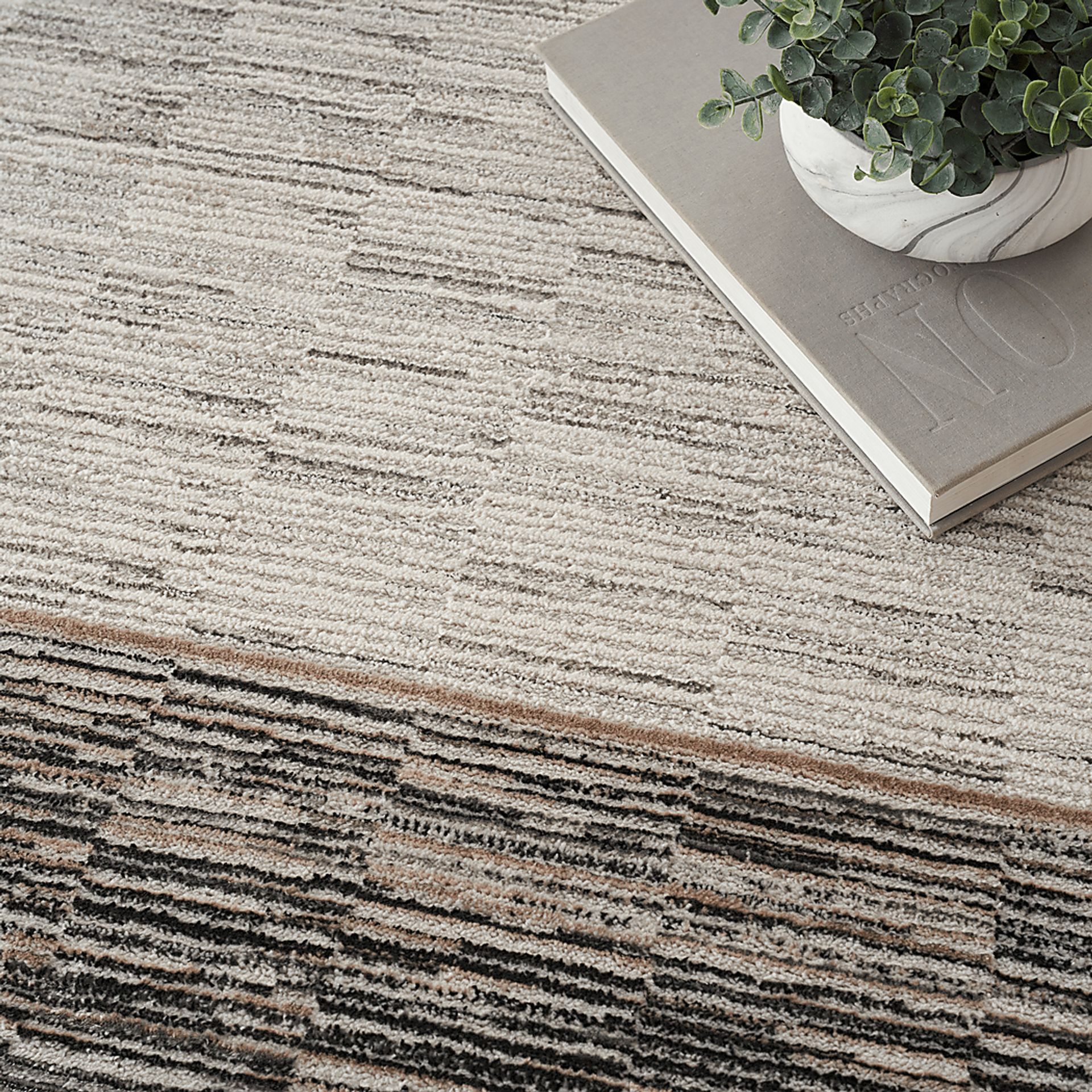 Paradare Gray/Black 5'3 x 7'3 Rug - Image 5