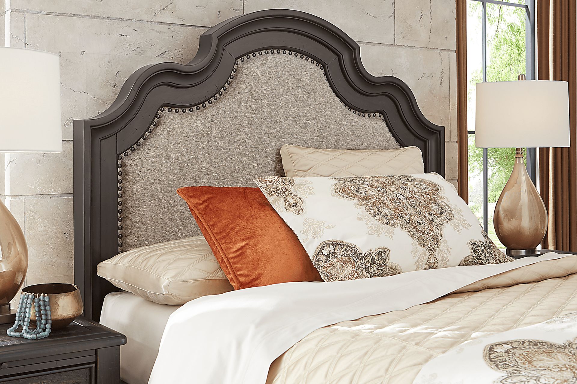 Park Grove Black 7 Pc Queen Bedroom - Image 3
