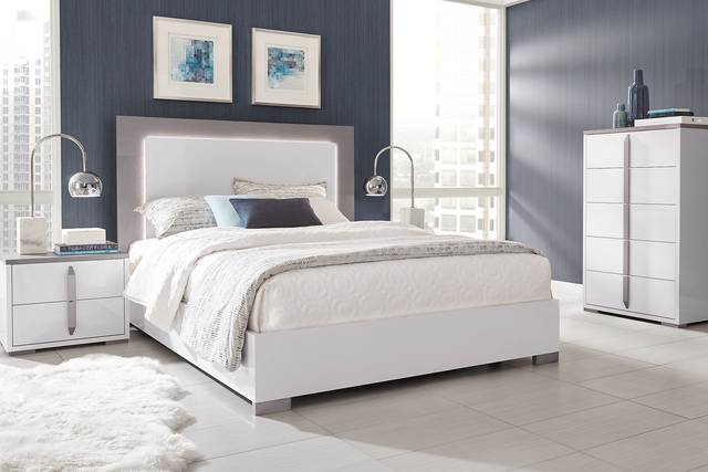 Park Slope White 5 Pc King Bedroom - Thumbnail - Image 1
