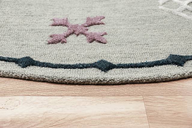 Paslier Gray/Multi 7' Round Rug - Thumbnail - Image 4