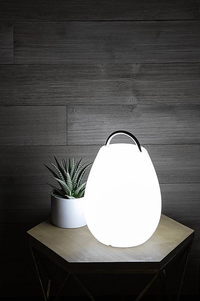 Pedro Cove Indoor/Outdoor White Rechargeable Lantern - Thumbnail - Image 3