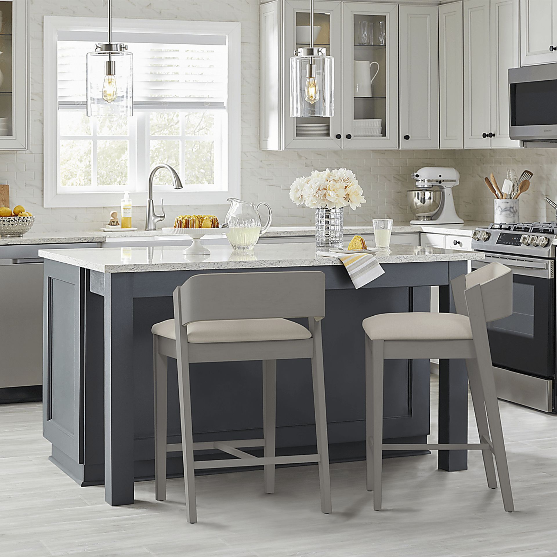 Pepperwoods Gray Counter Height Stool - Image 10