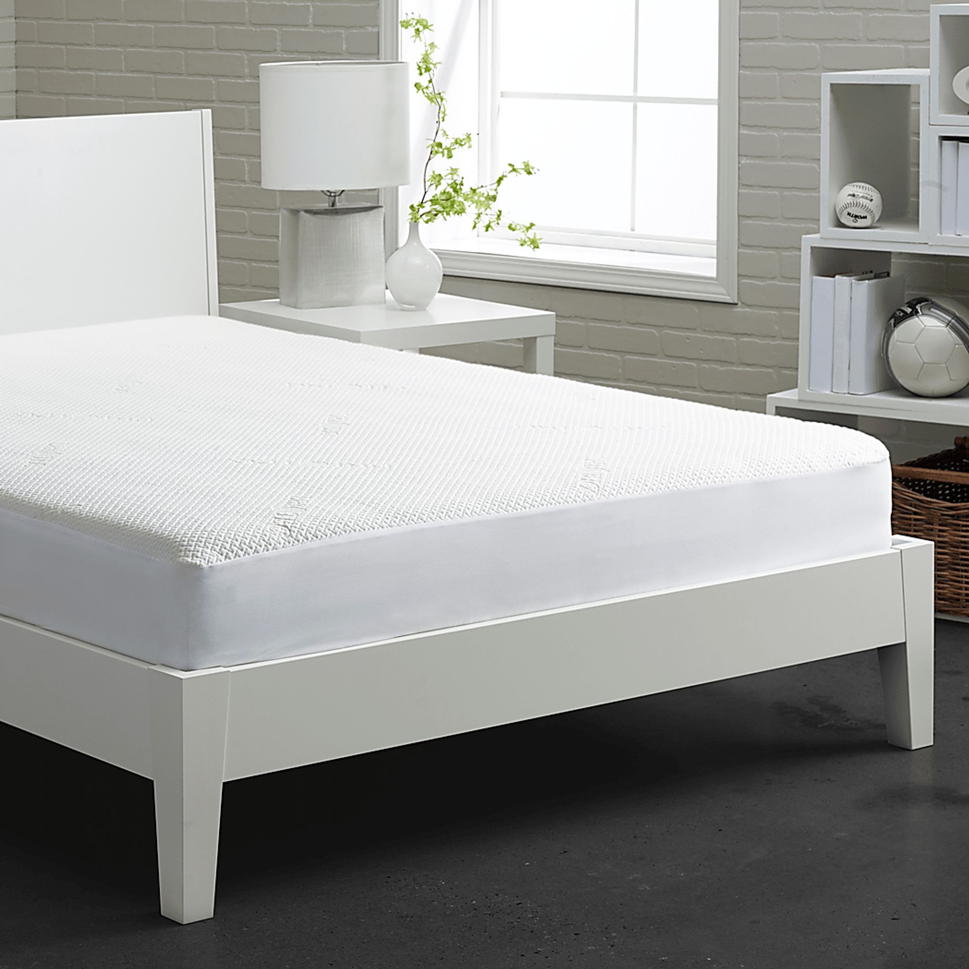 Bedgear Dri-Tec Queen Mattress Protector - Image 3