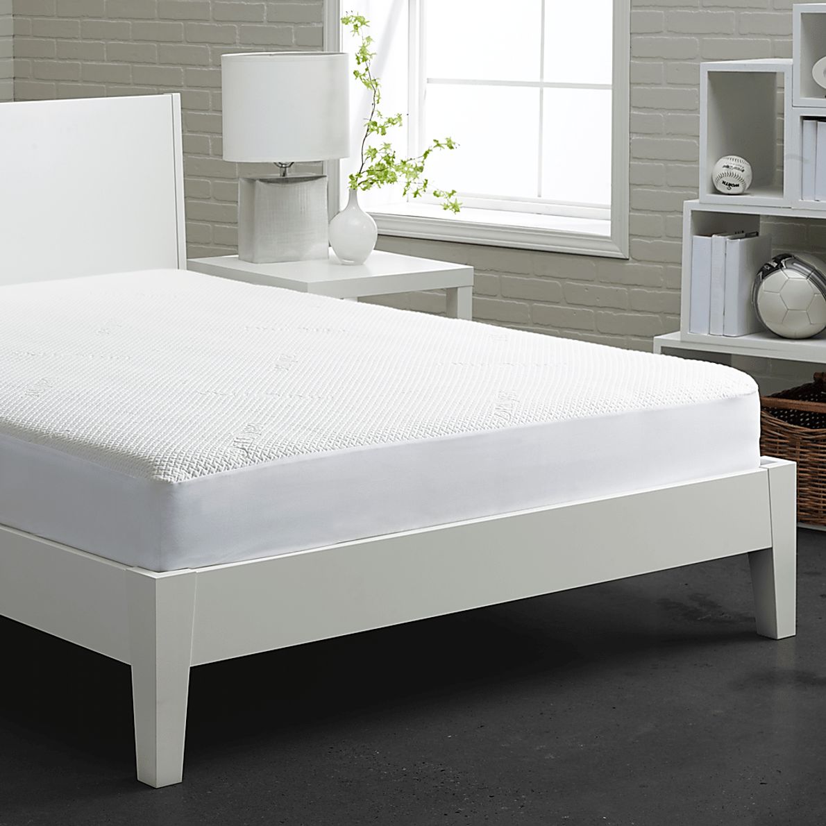 Bedgear Dri-Tec 5.0 Queen Mattress Protector - Rooms To Go