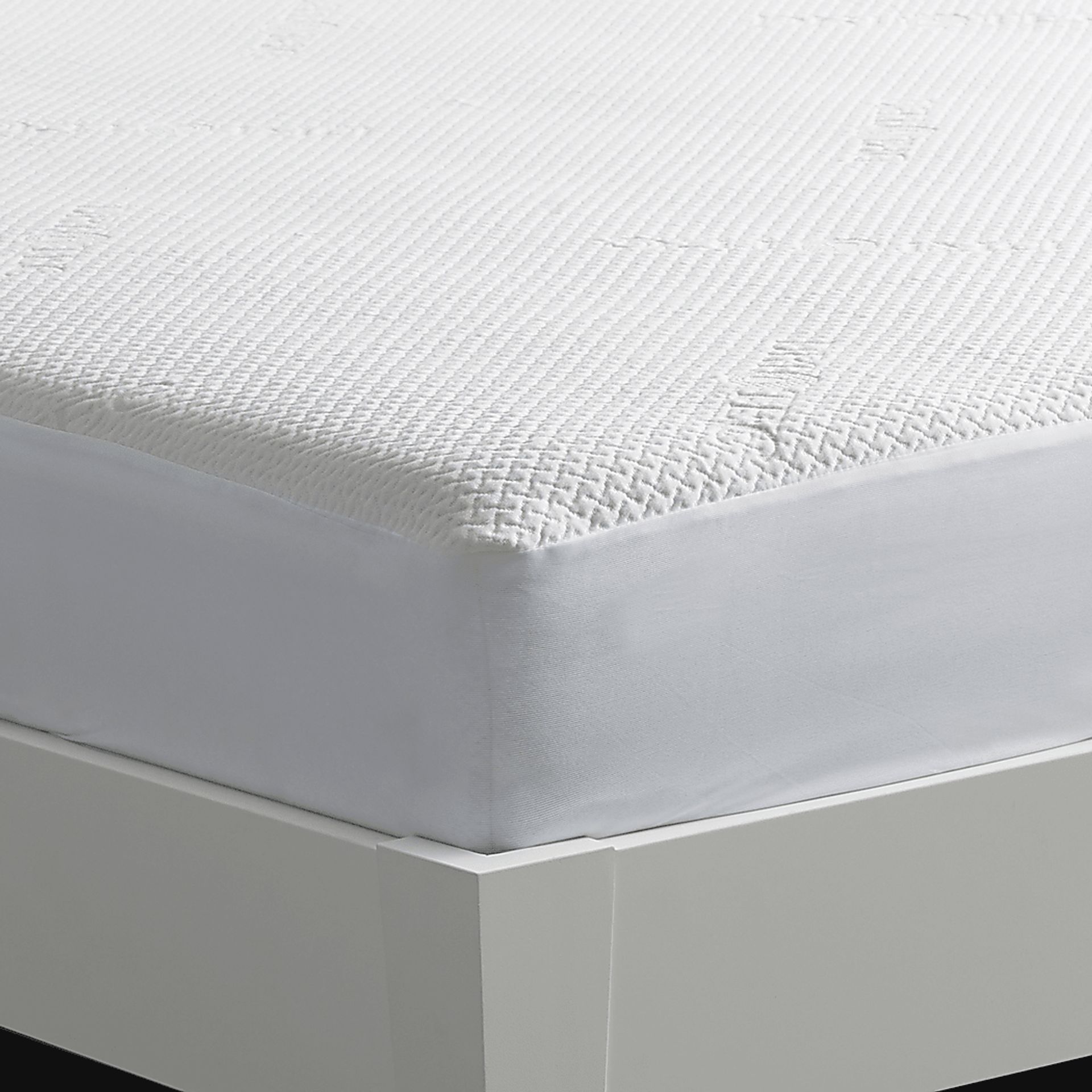 Bedgear Dri-Tec Queen Mattress Protector - Image 4