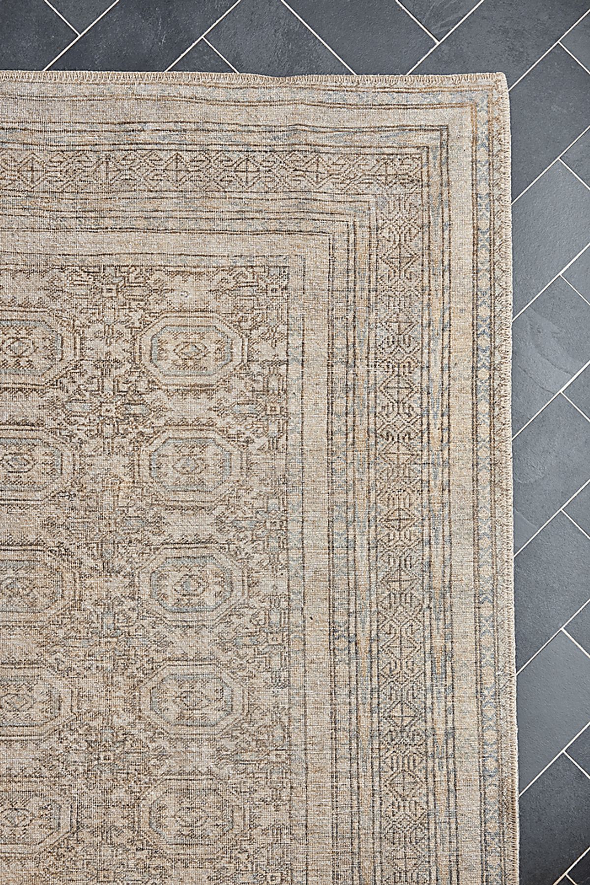 Pessier Green Rugs | Rooms to Go