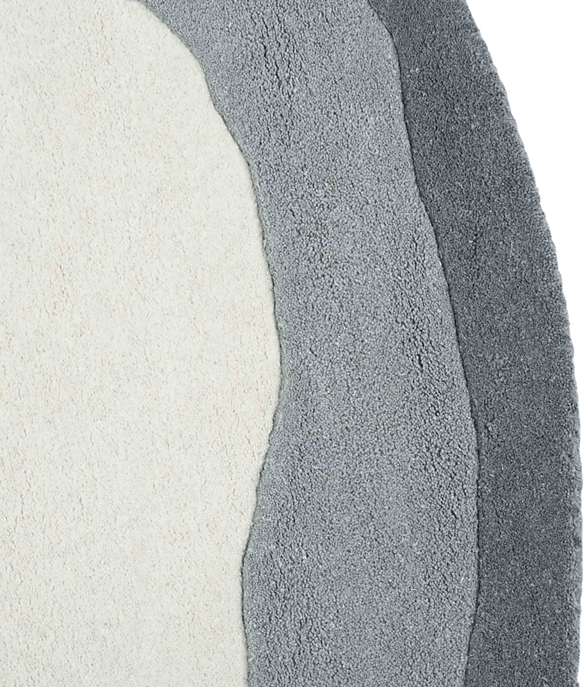 Petalshine Gray 8' x 10' Gray Oval Rug - Image 2