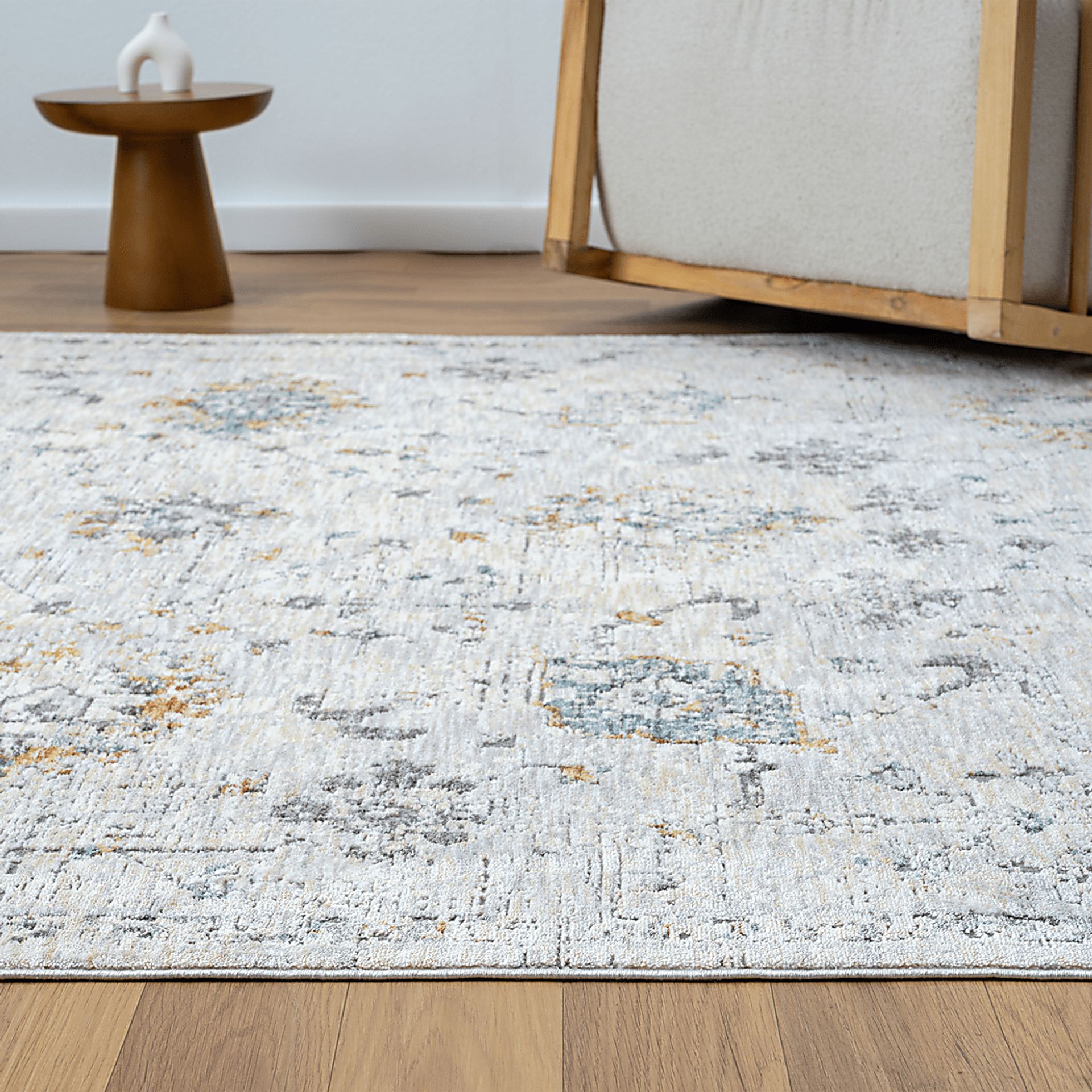 Petebora Gray/Multicolor 2'6 x 8' Runner Rug - Image 4