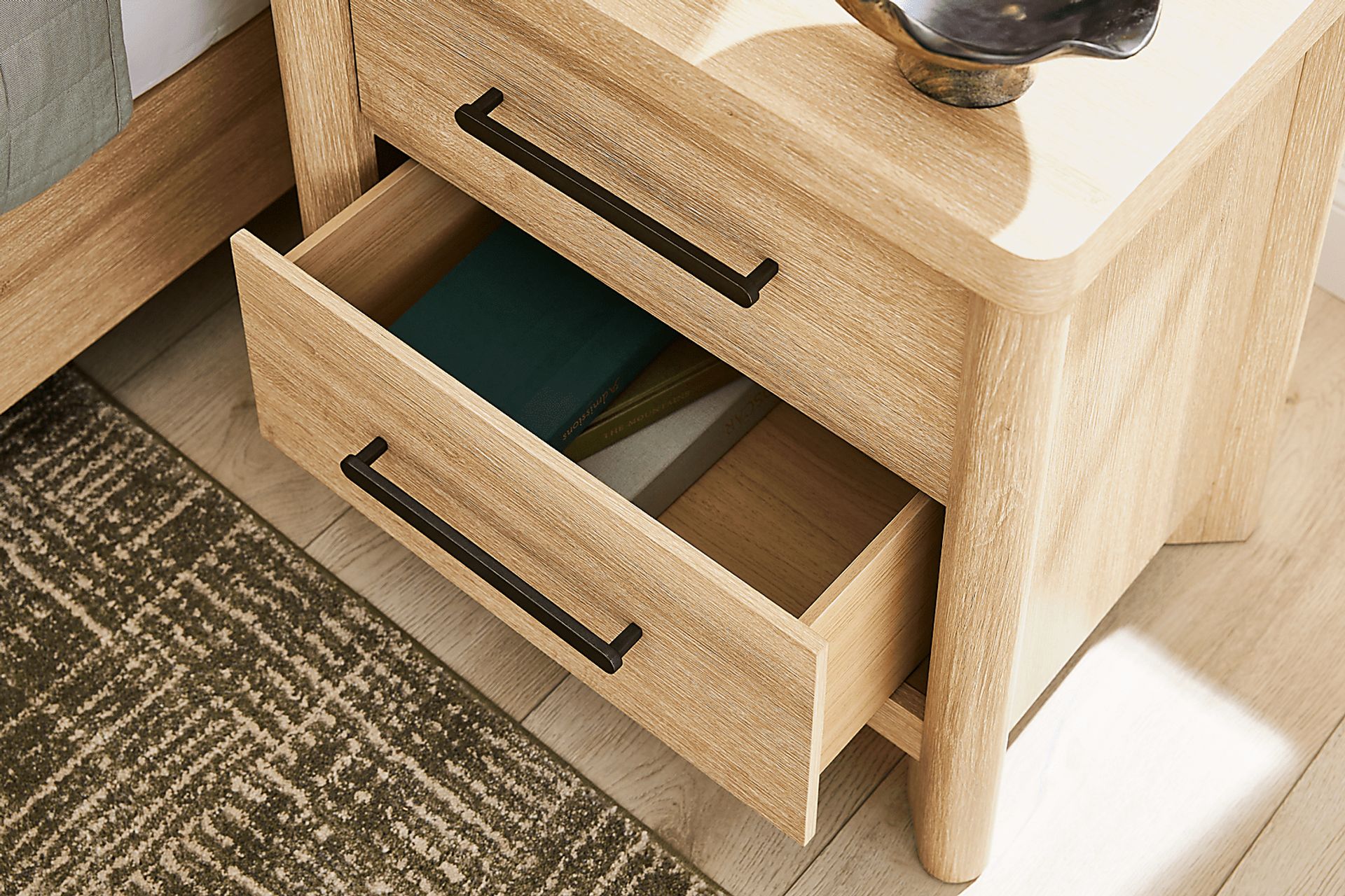 Pinebrook Natural 5 Pc Queen Panel Bedroom - Image 9