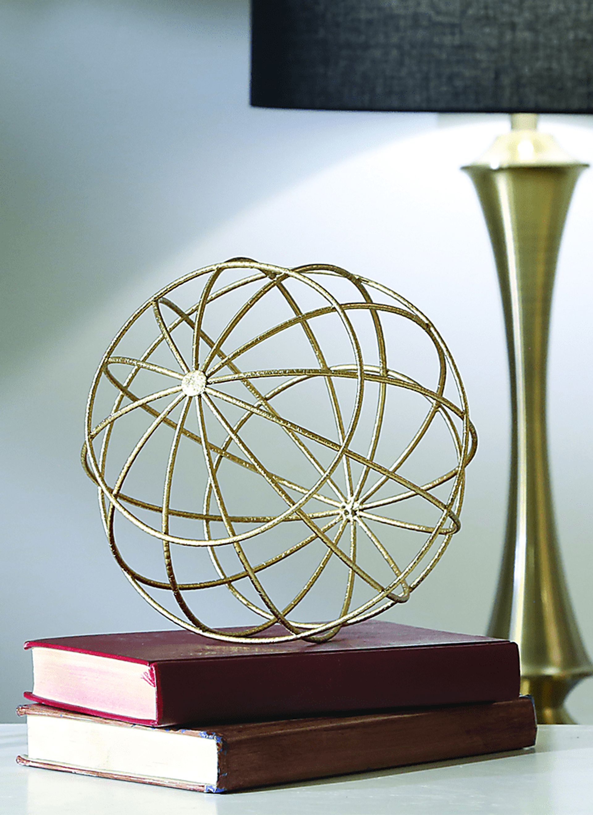 Pinehaven Gold Orb - Image 2