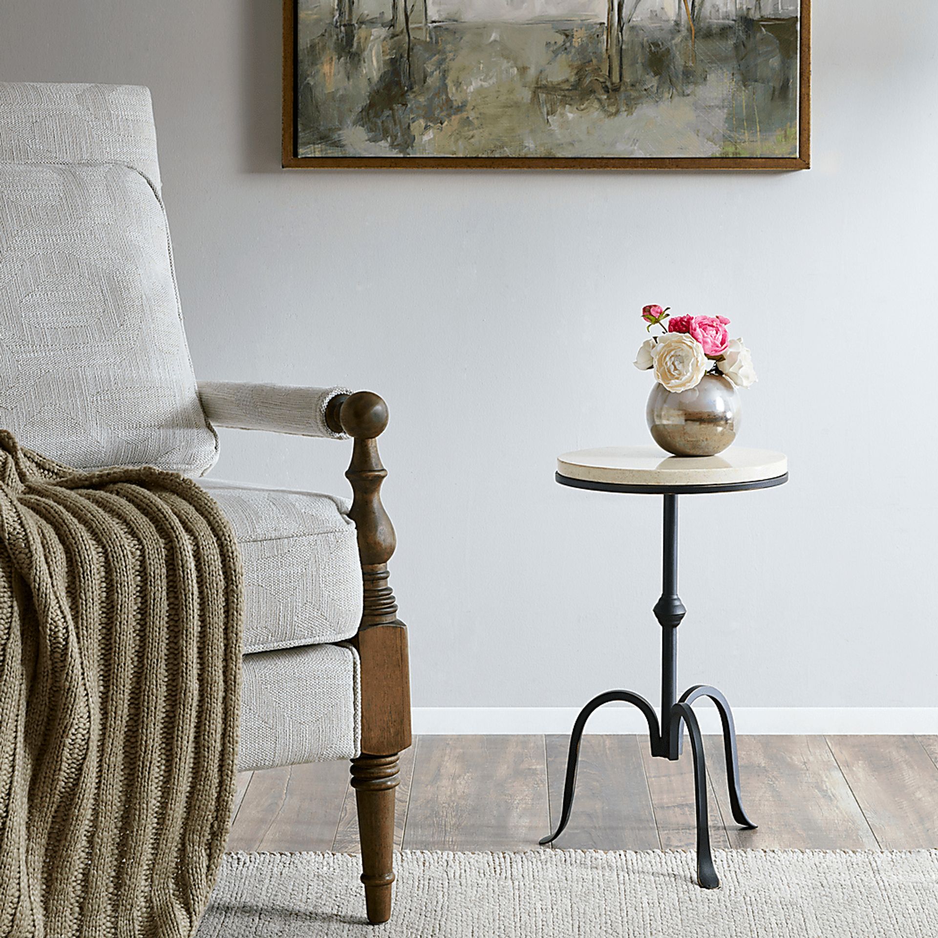 Pineloch Black Accent Table - Image 2