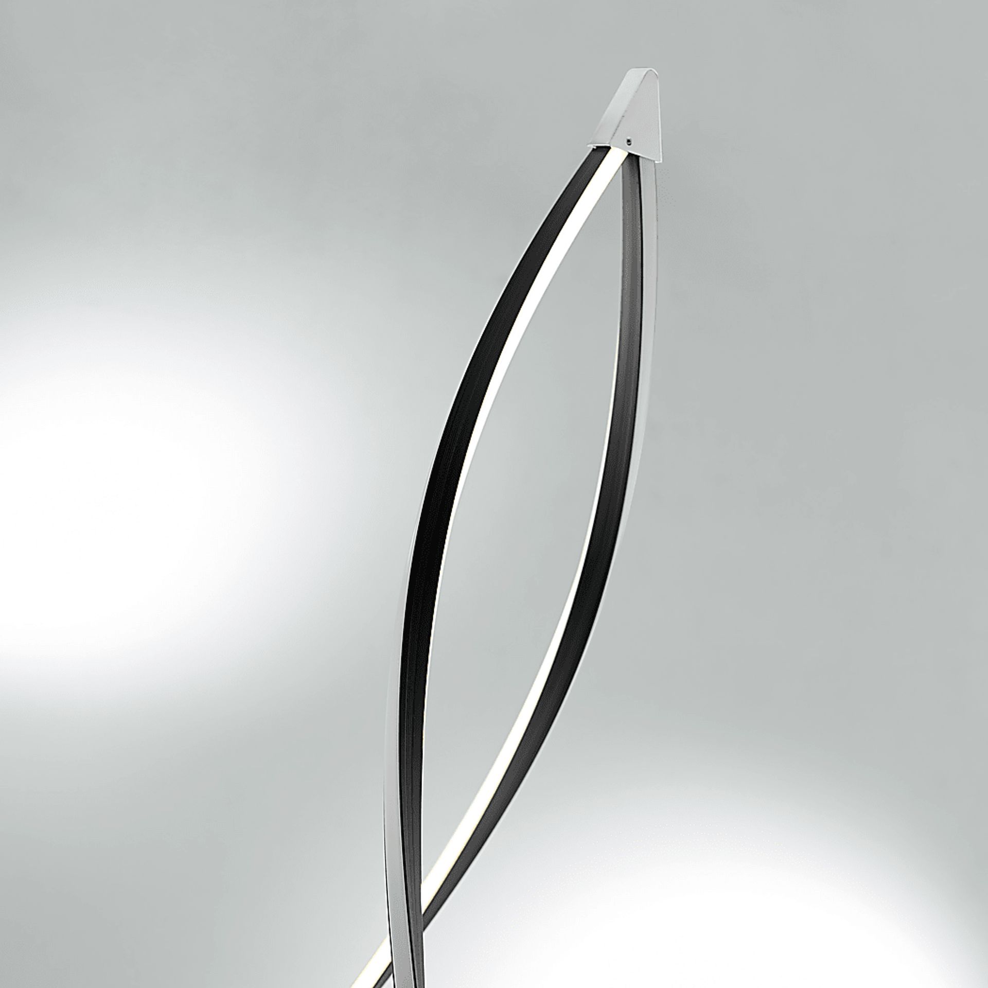 Pinnacle Point Black Floor Lamp - Image 2