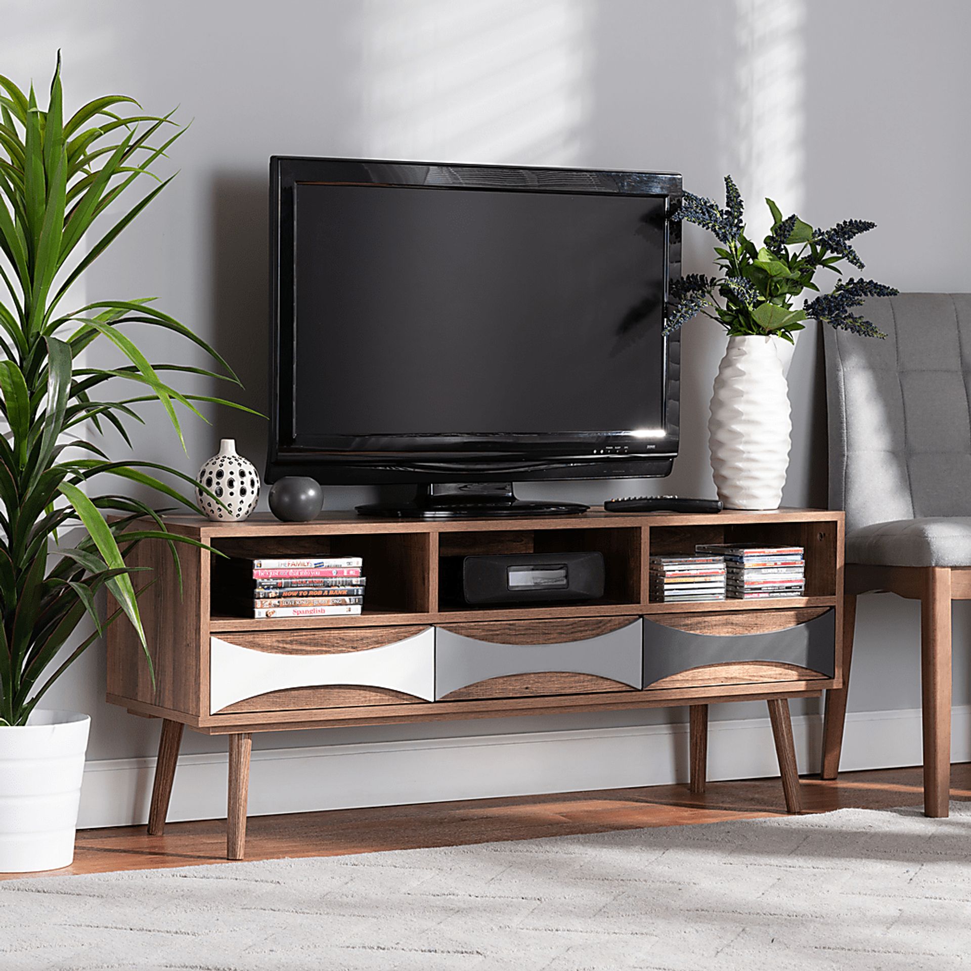 Pitarri Brown 47 in. Console - Image 7