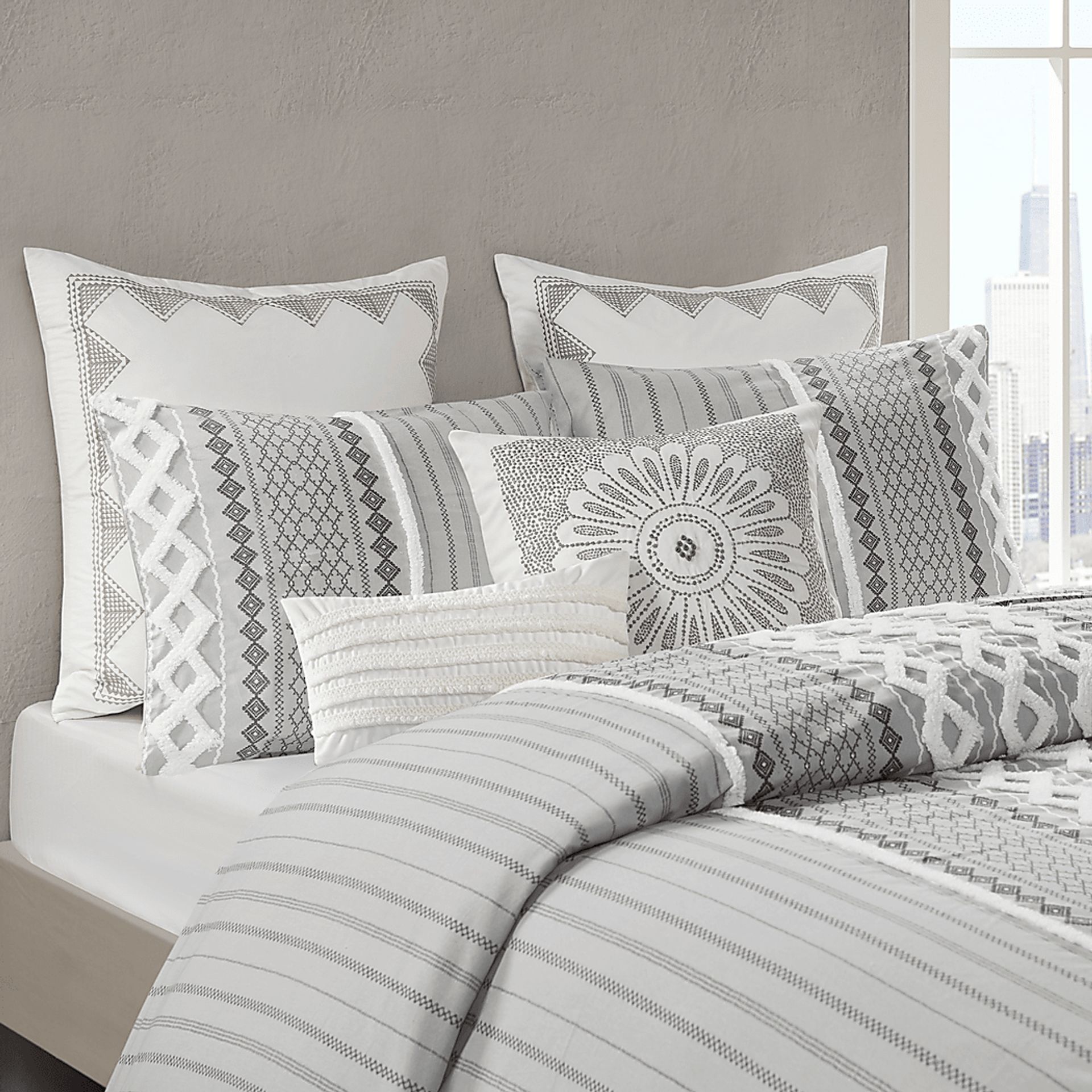 Plaen Gray 3 Pc Full/Queen Comforter Set - Image 5