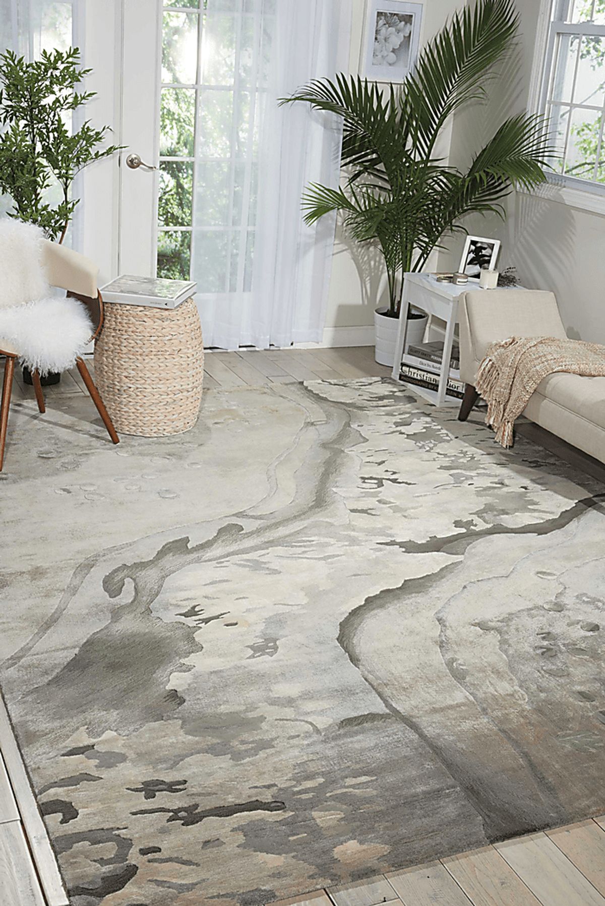 Noreo Silver Gray Rug | Rooms to Go