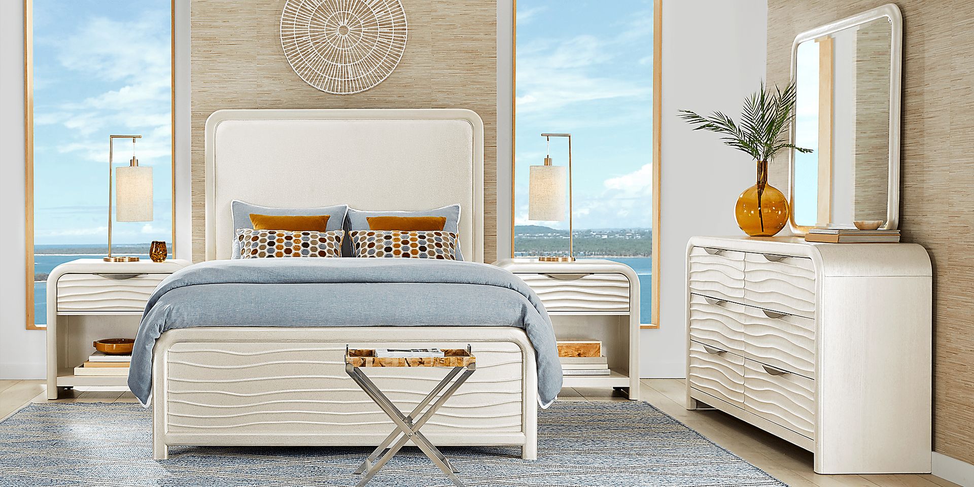 Point Loma White 5 Pc King Panel Bedroom - Image 2
