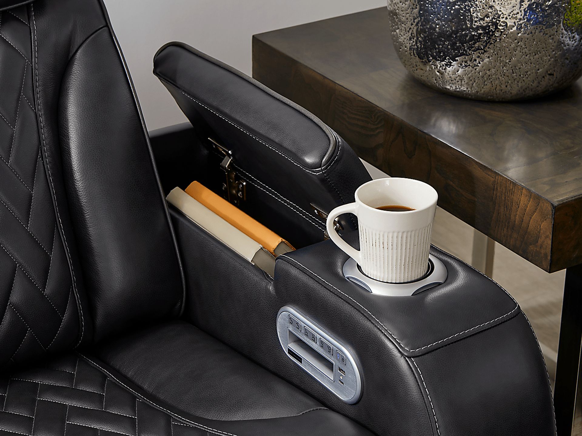 Port Royal Midnight Leather Triple Power Reclining Console Loveseat - Image 6