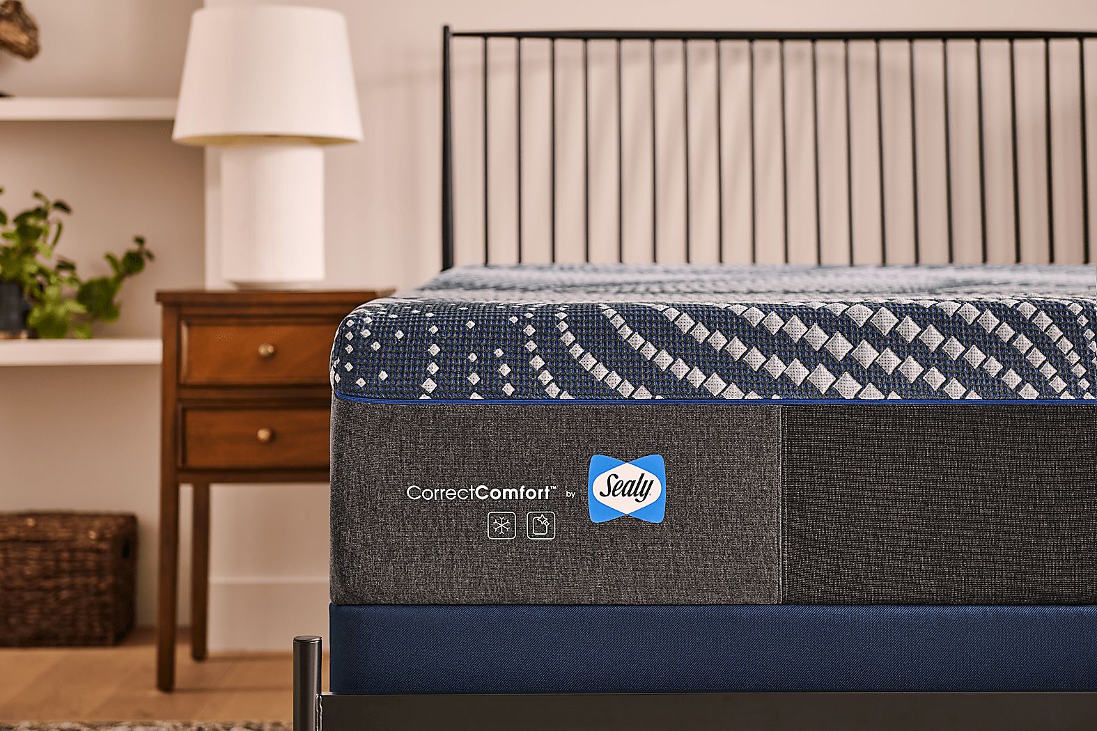 Sealy Correct Comfort Northgate California King Mattress - Thumbnail 3