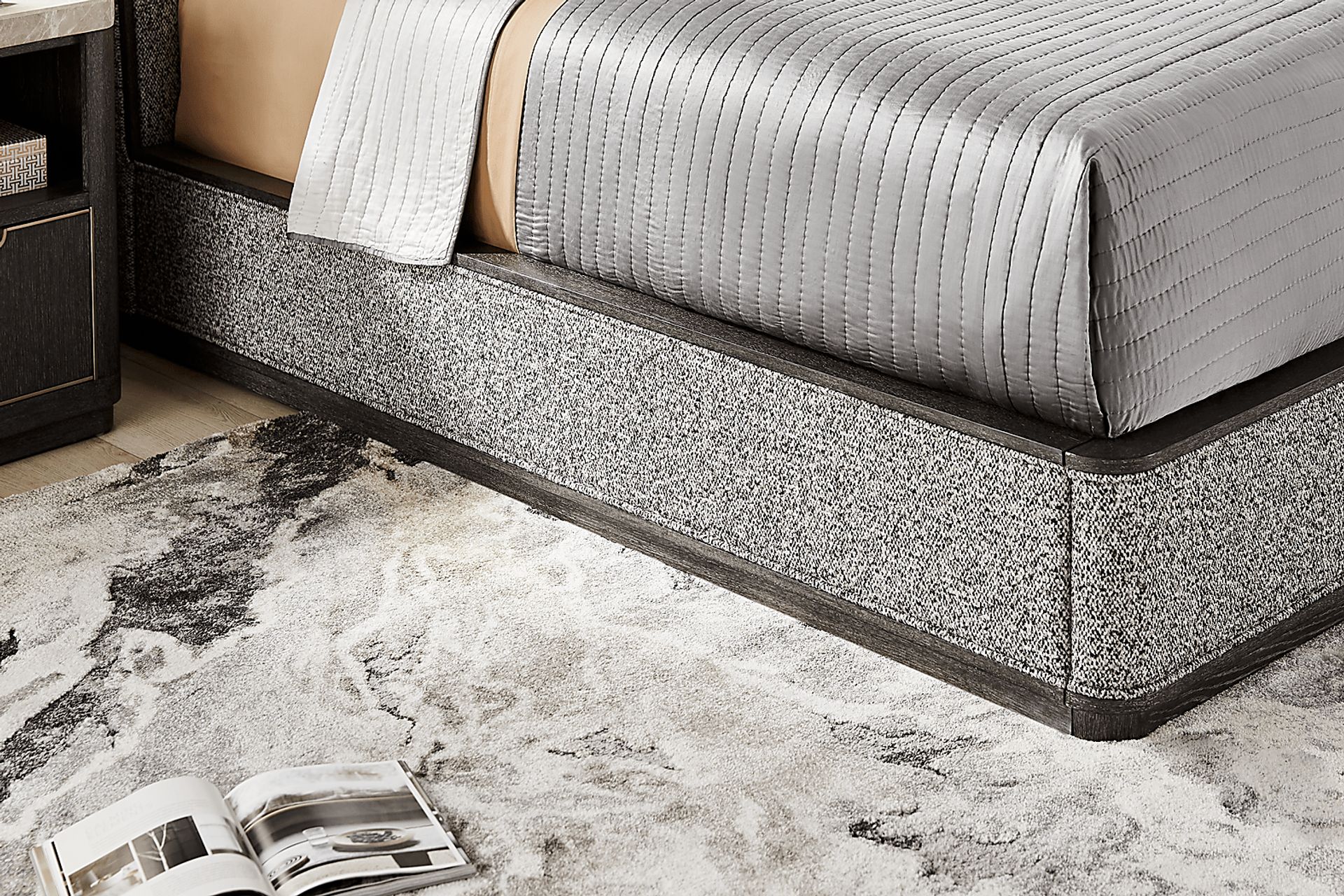 Preston Heights Gray 3 Pc Queen Upholstered Bed - Image 5