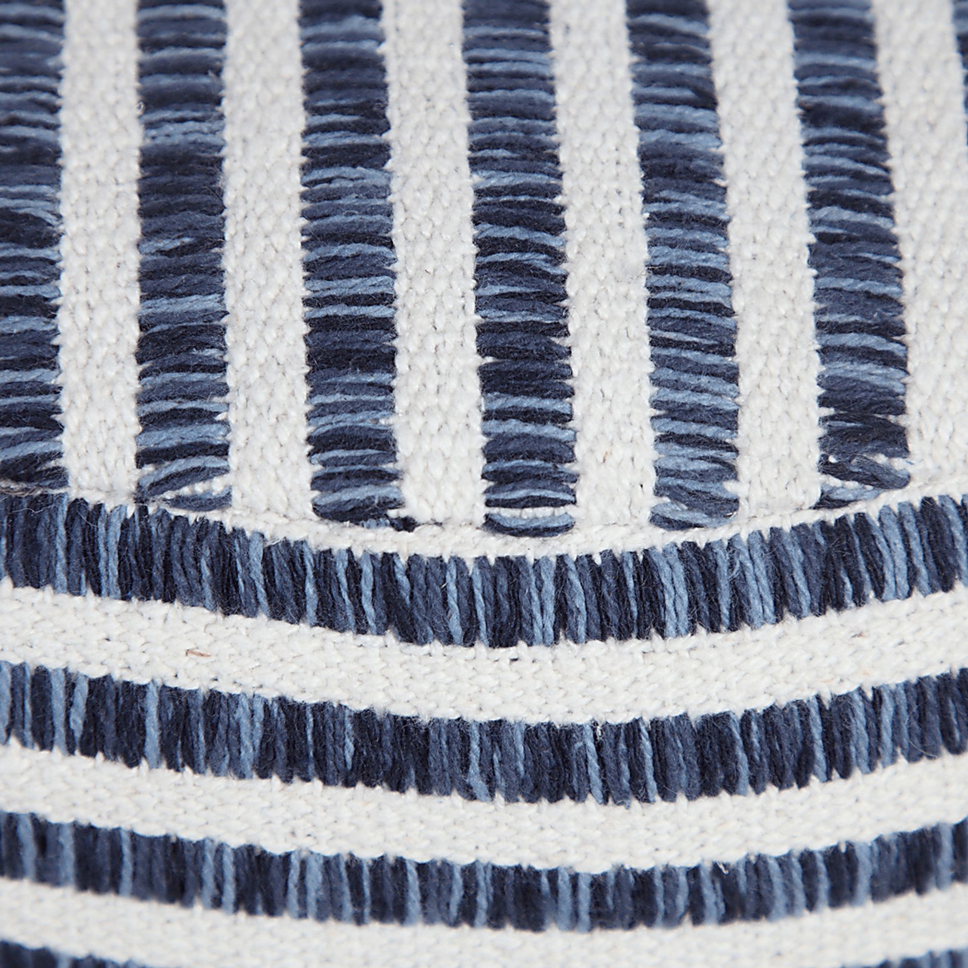 Prinloo Black/White Pouf - Image 4