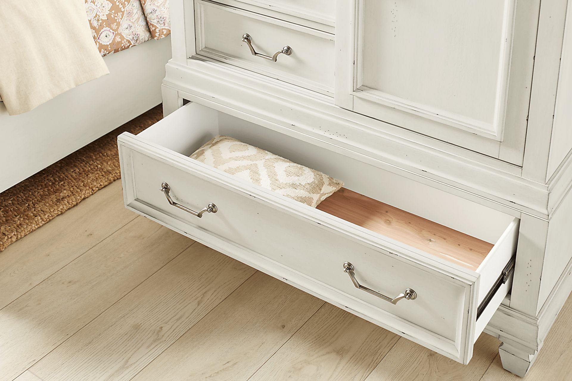 Provence White Sliding Door Chest - Image 4