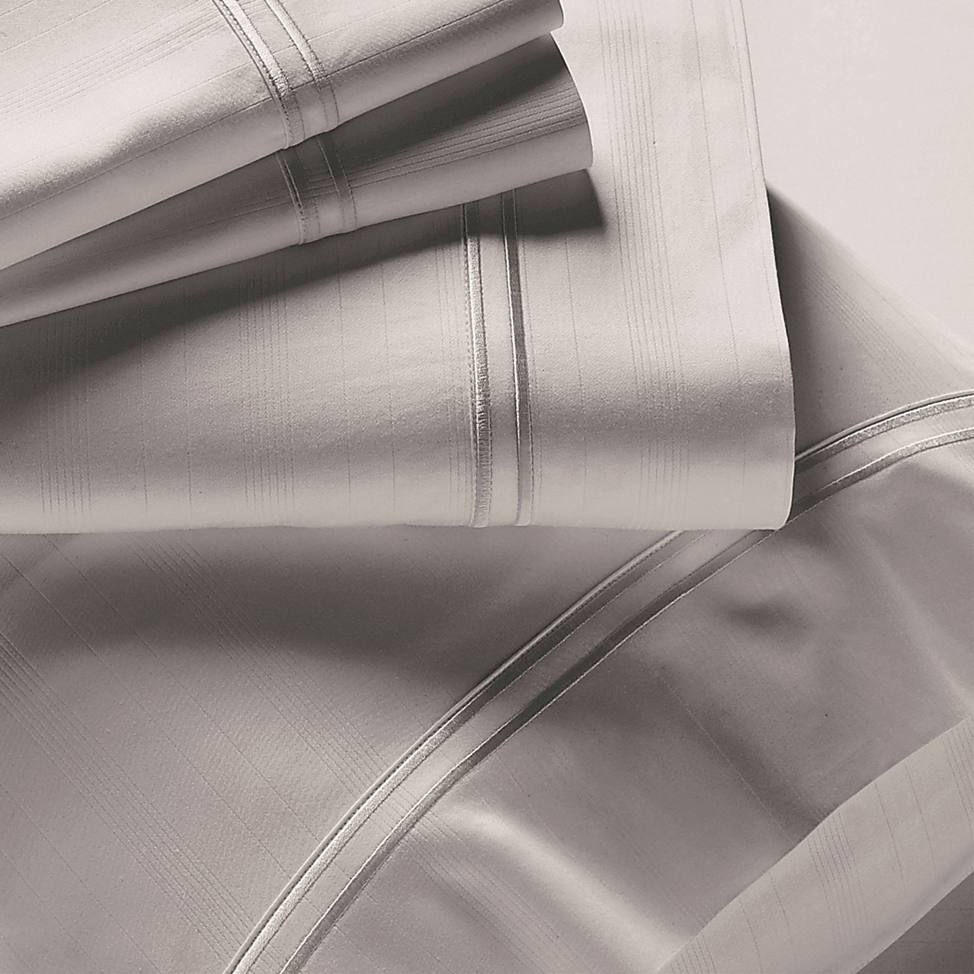 PureCare Premium Bamboo Dove Gray 3 Pc Twin Bed Sheet Set - Image 1