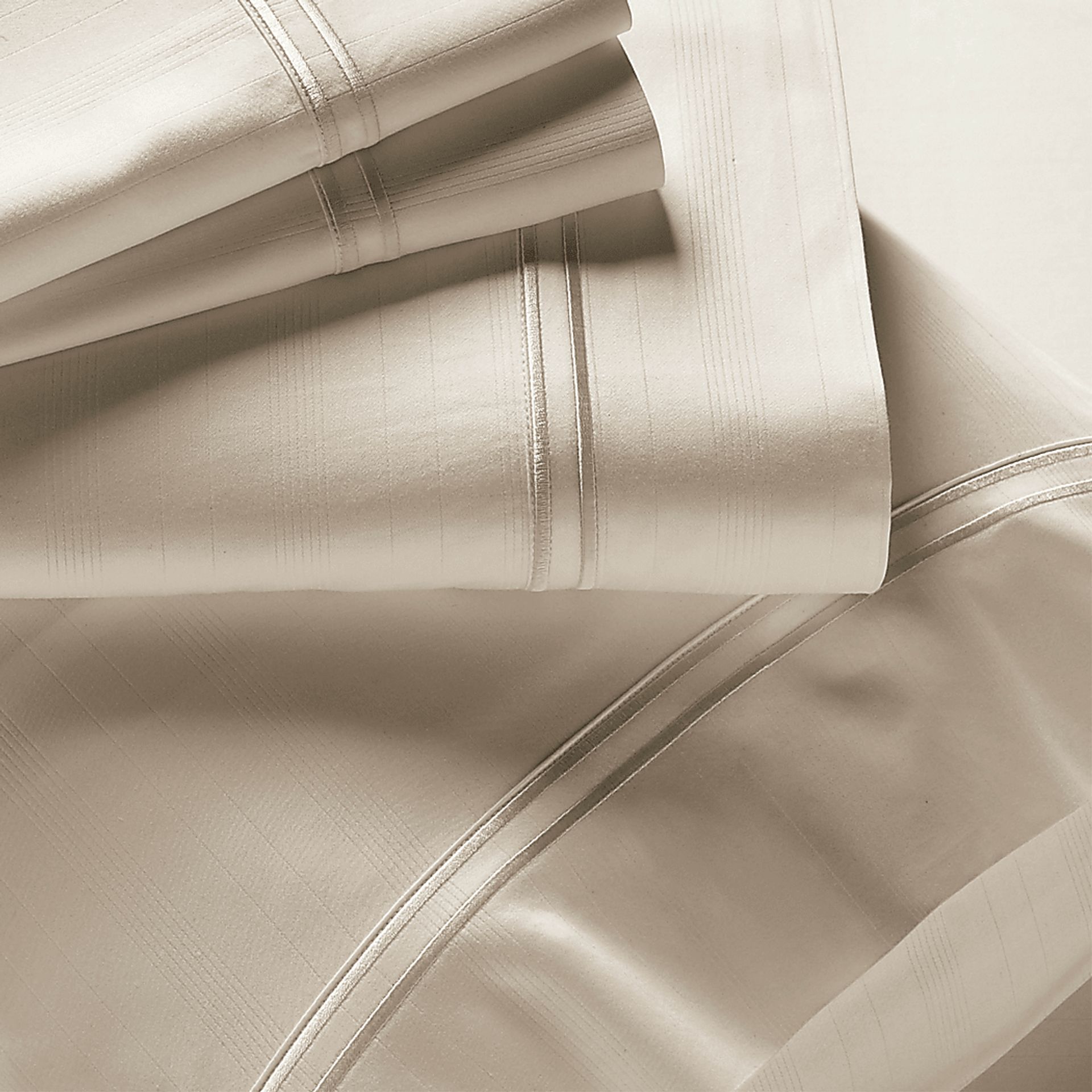 PureCare Premium Bamboo Ivory 4 Pc Queen Bed Sheet Set - Image 1