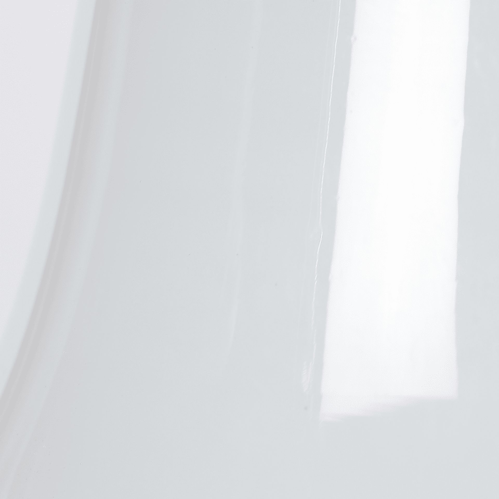 Quaga Cove White Lamp - Image 5