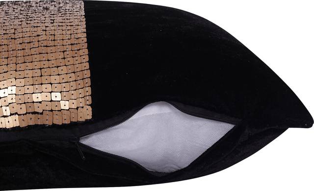 Quandi Black Lumbar Pillow - Thumbnail - Image 4