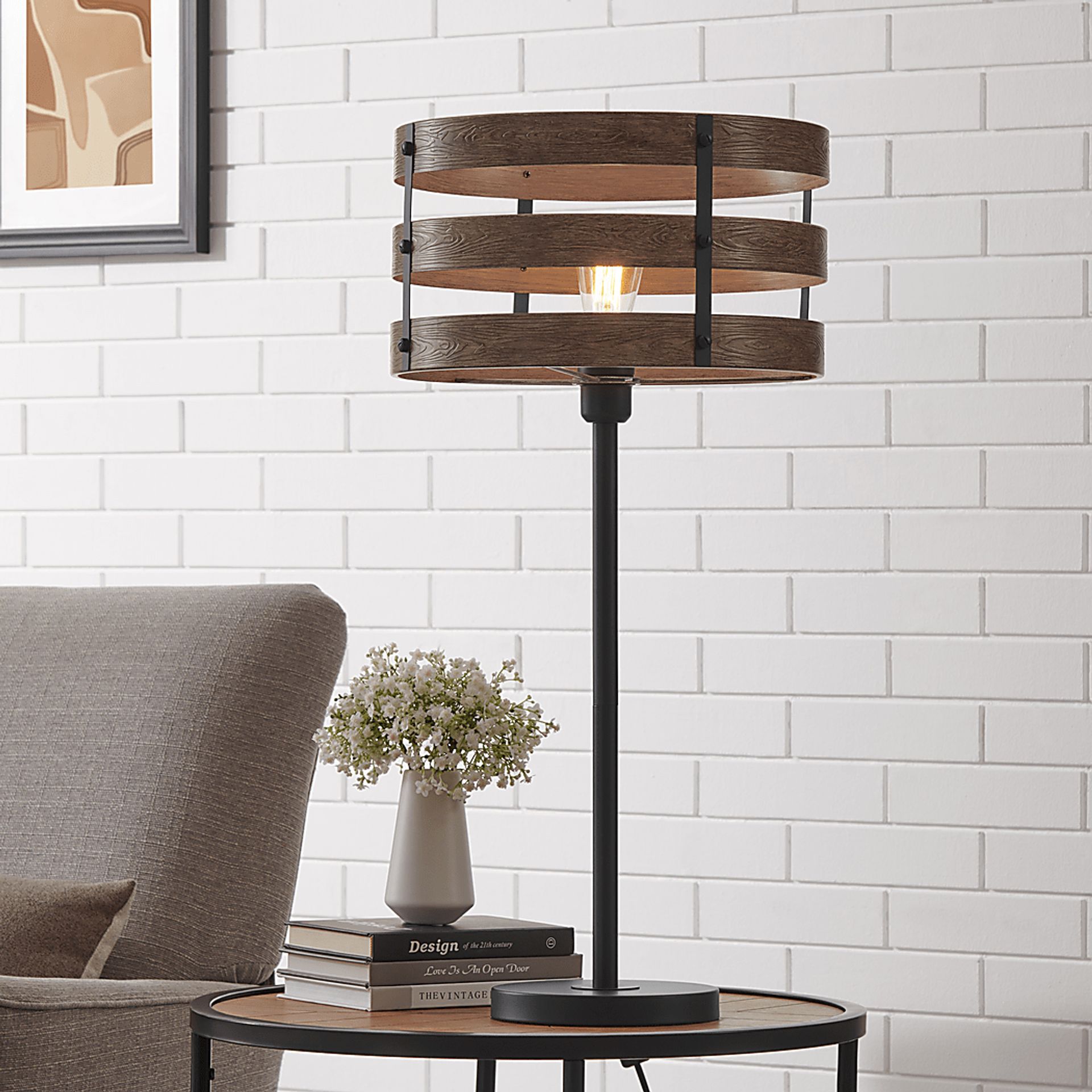 Quaylo Cove Black Lamp - Image 2