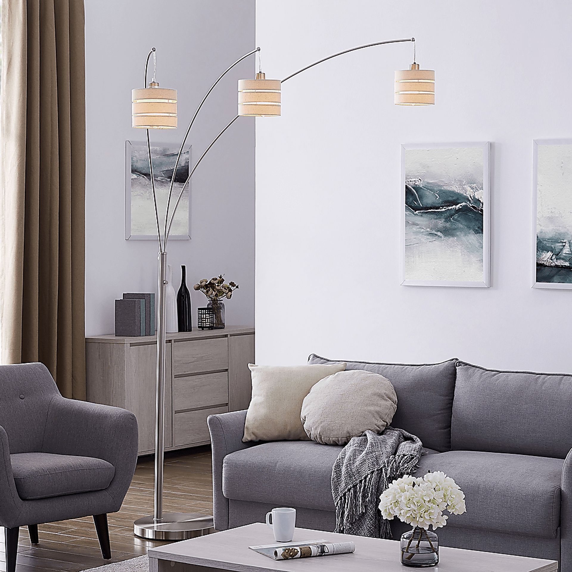 Quaylo Lane Silver Arc Floor Lamp - Image 2