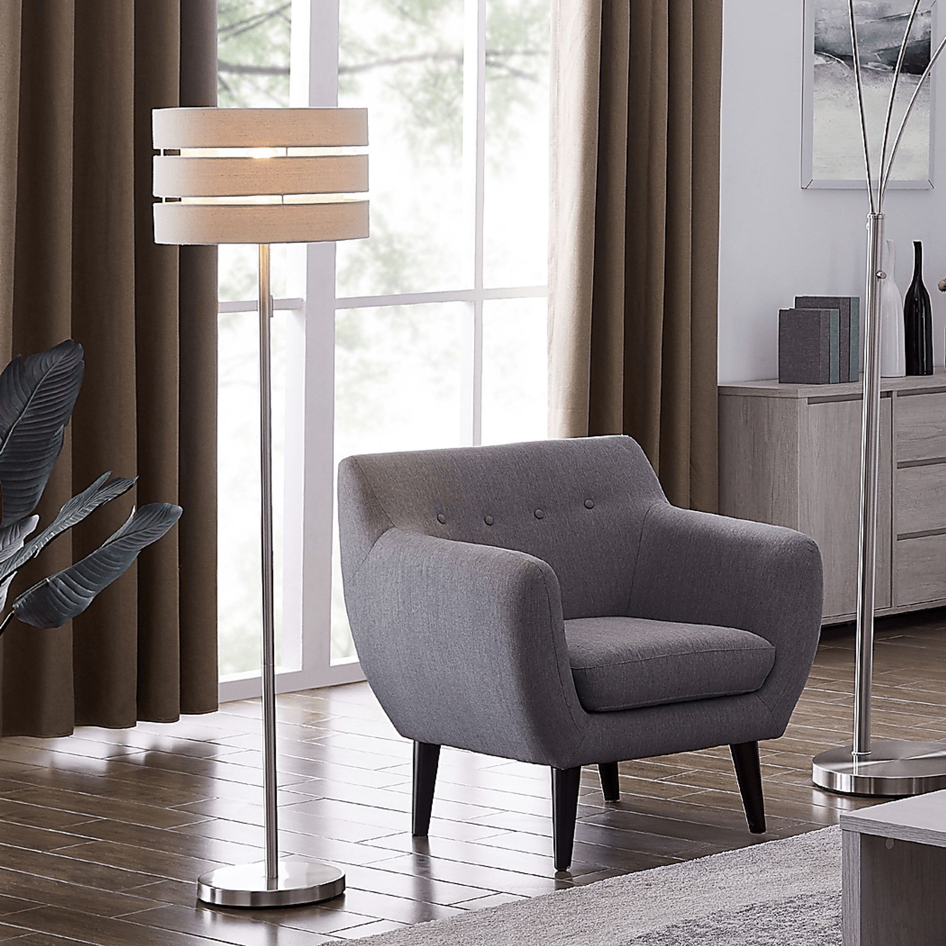 Quaylo Lane Silver Floor Lamp - Image 2
