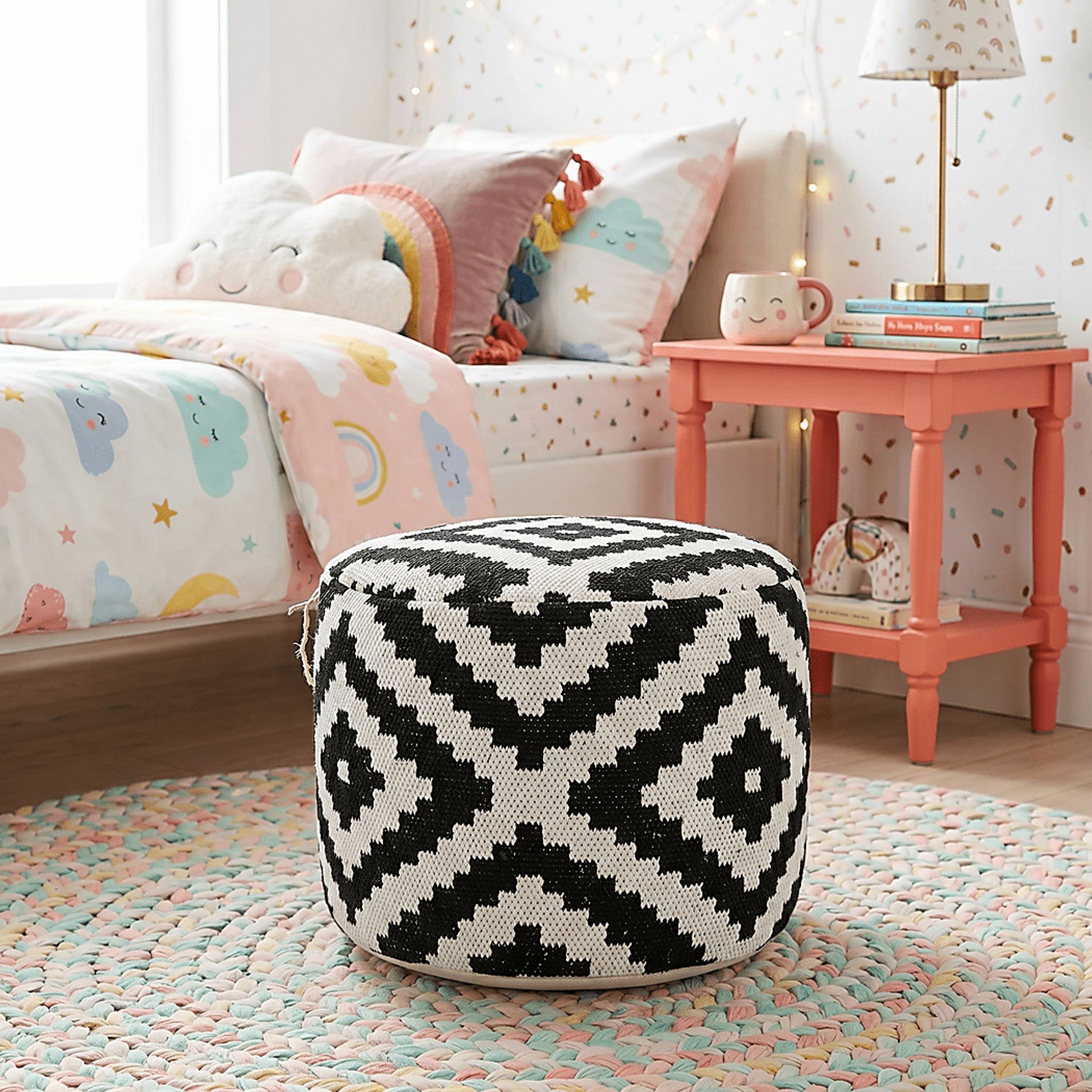 Quincera Black Pouf - Image 9