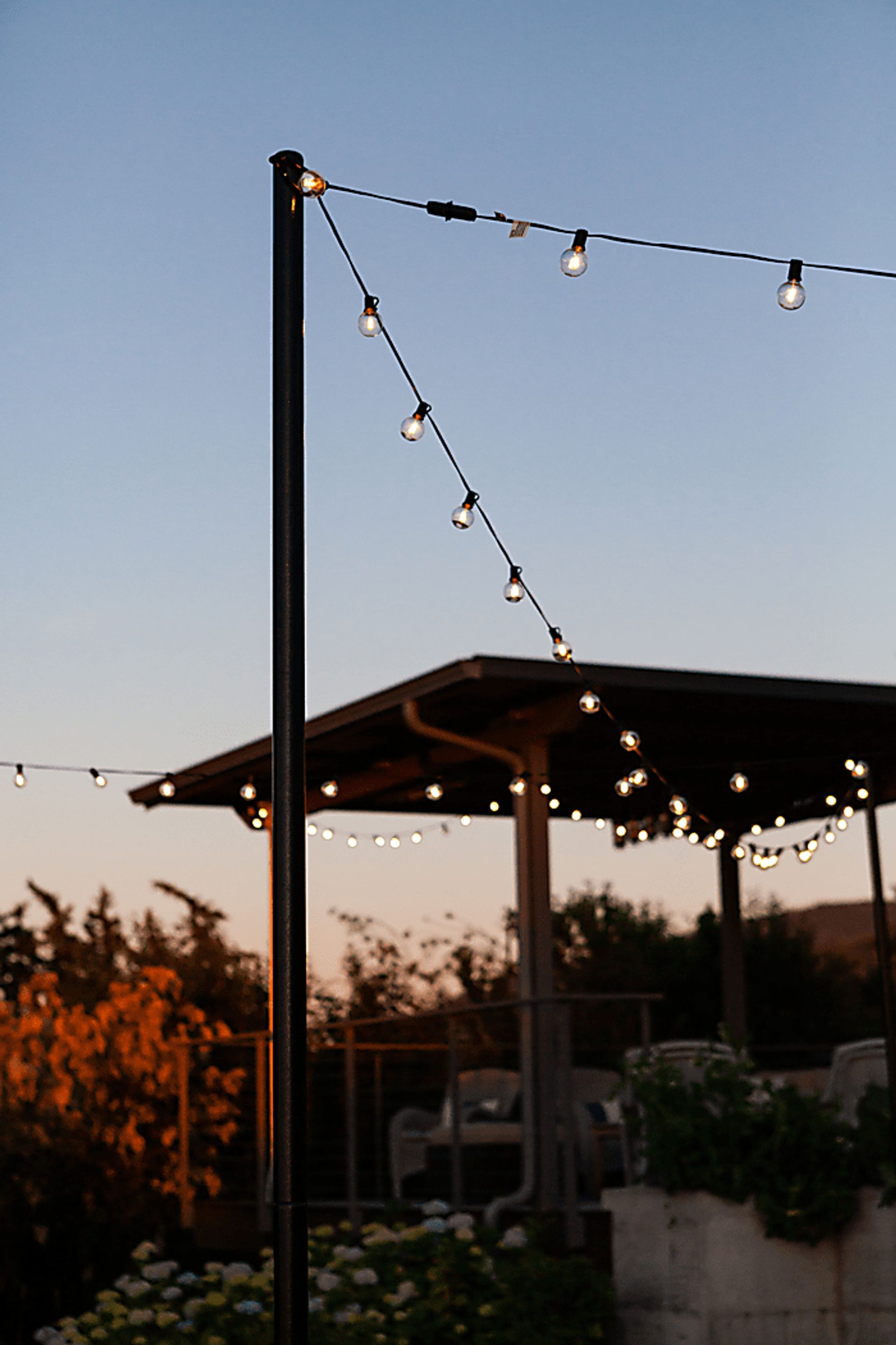 Quis Loop Black Outdoor String Lights | Rooms to Go