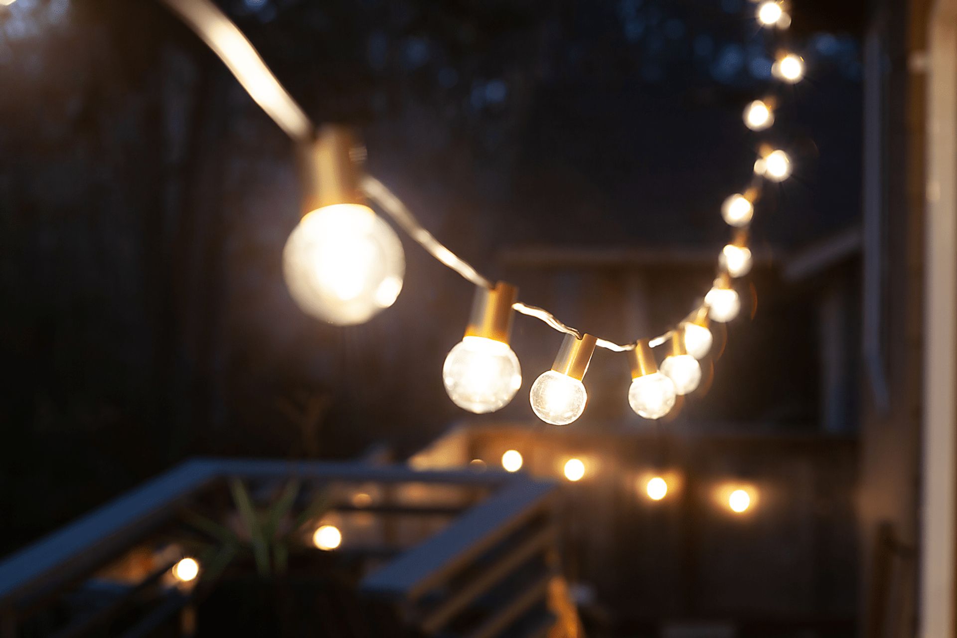 Quis Loop Outdoor Gold String Lights - Image 6