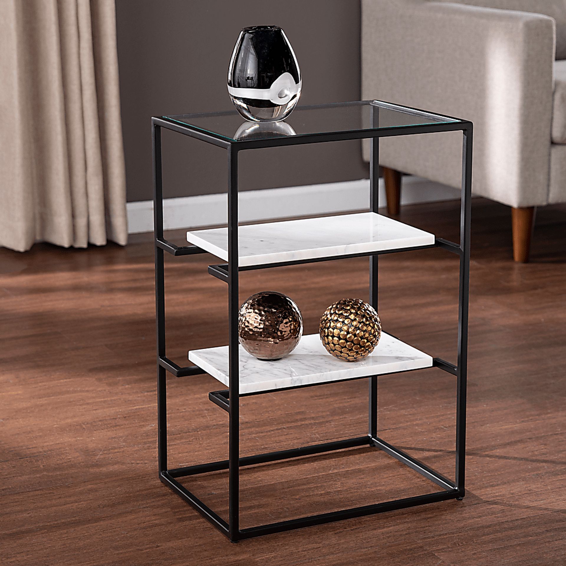 Quivera Black End Table - Image 4