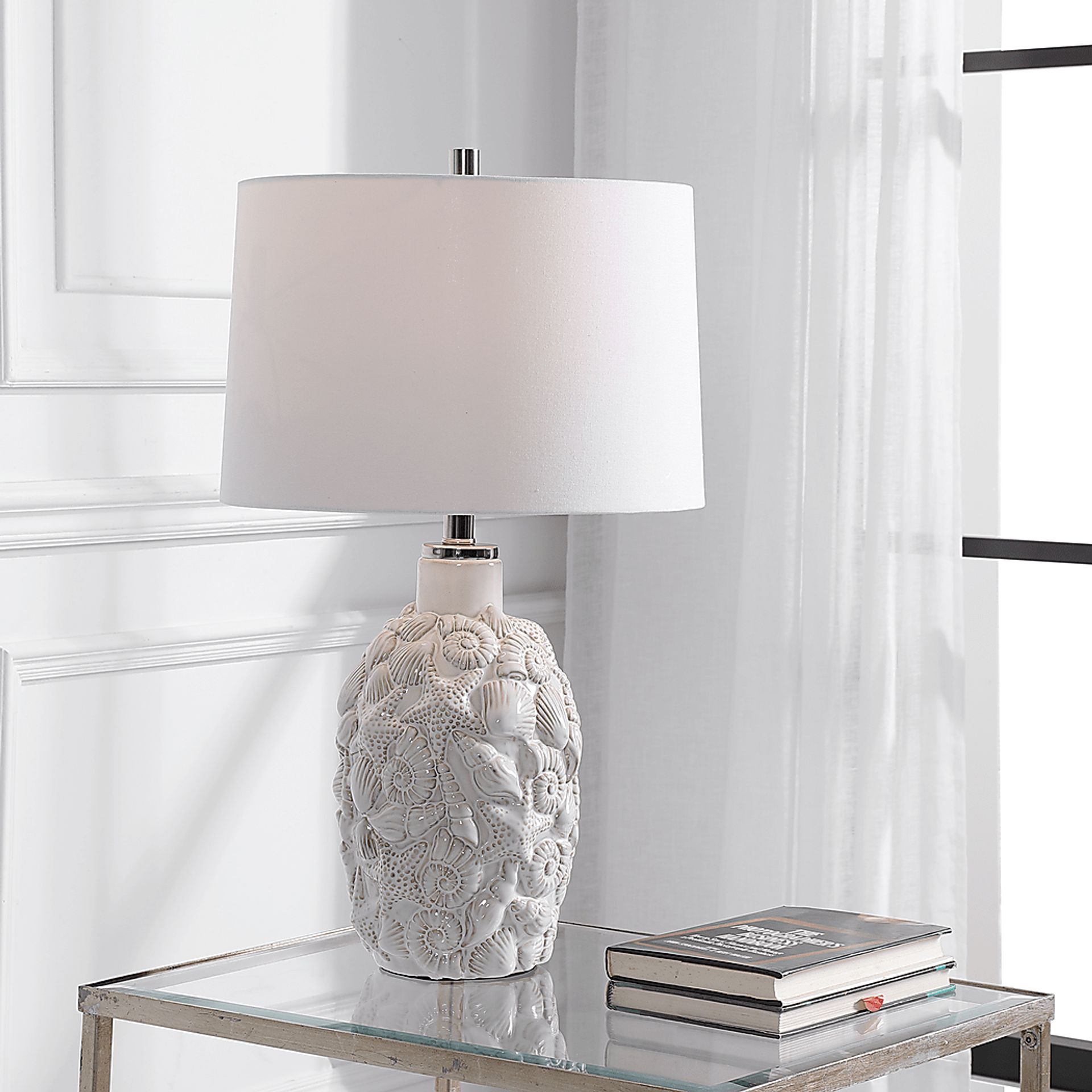 Radde Alley White Lamp - Image 7